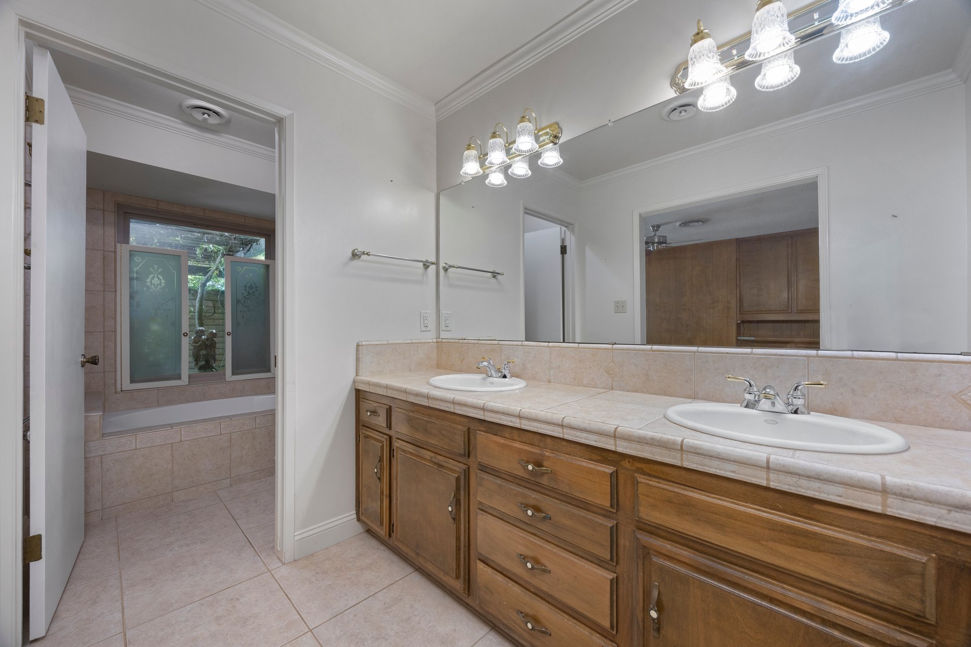 2619 Rio Vista Drive