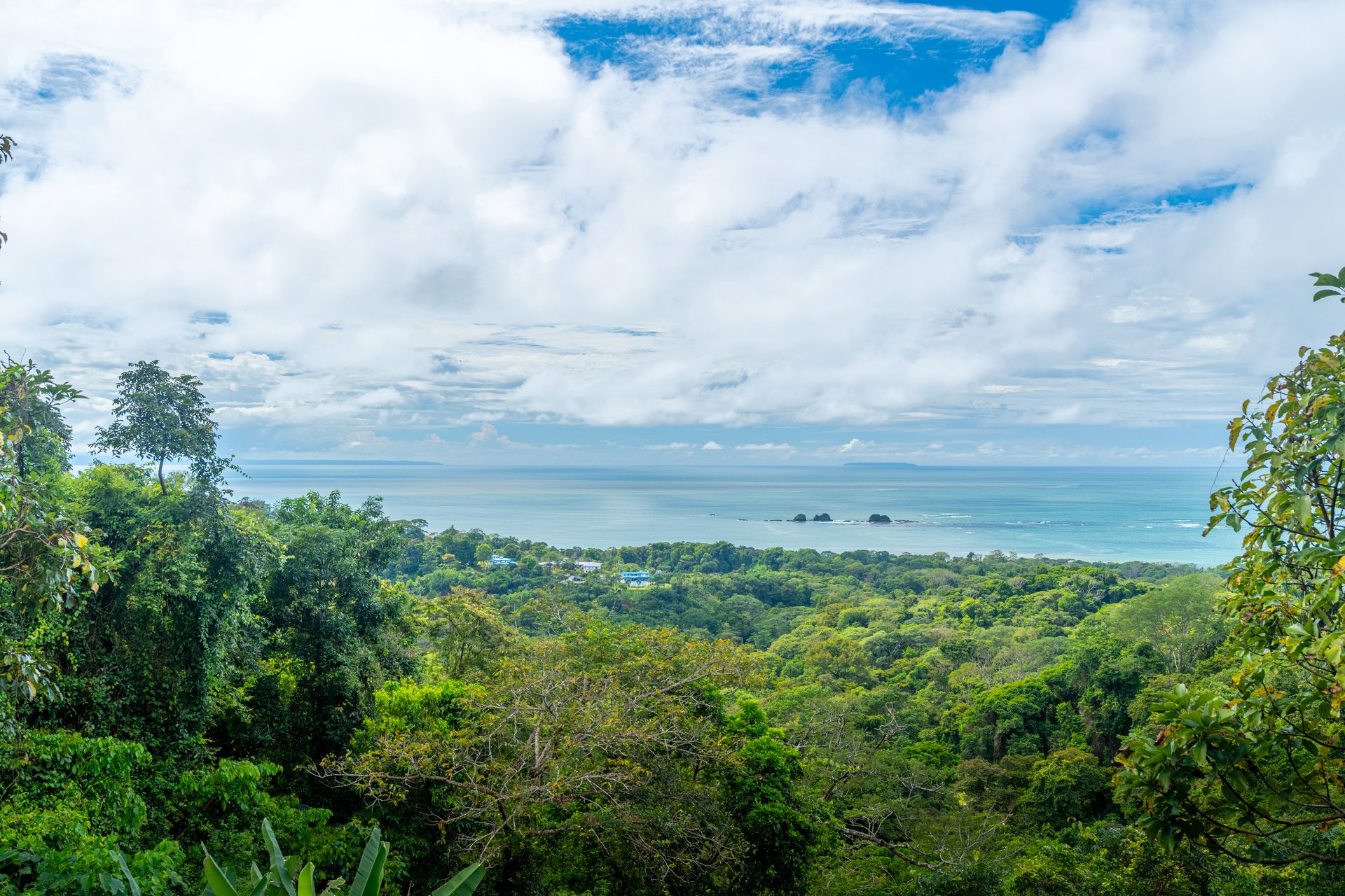 VILLA KRISTINA MARIA - 3.84 ACRES - PERLA DE BALLENA ESTATES