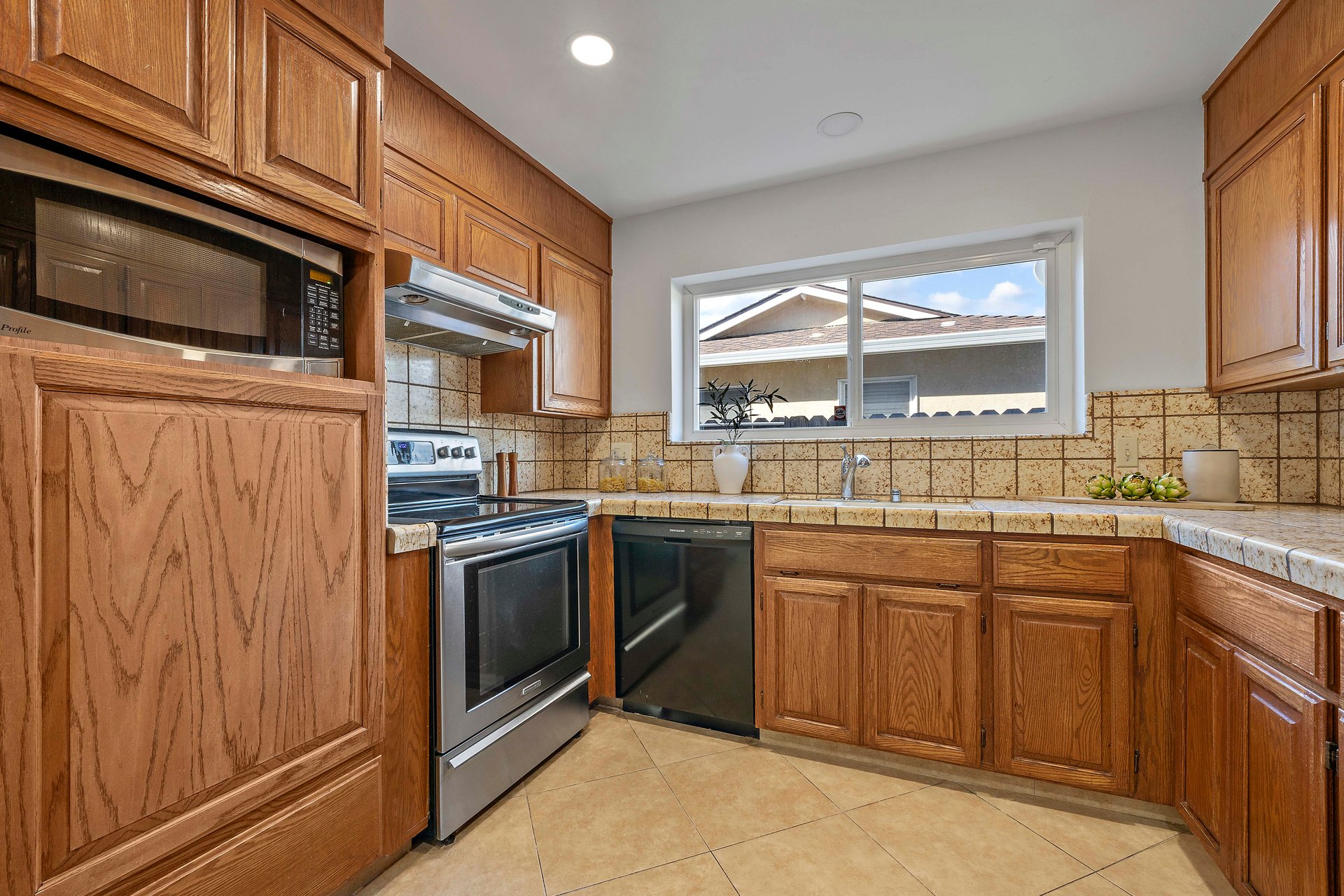 1434 Sunshadow Lane