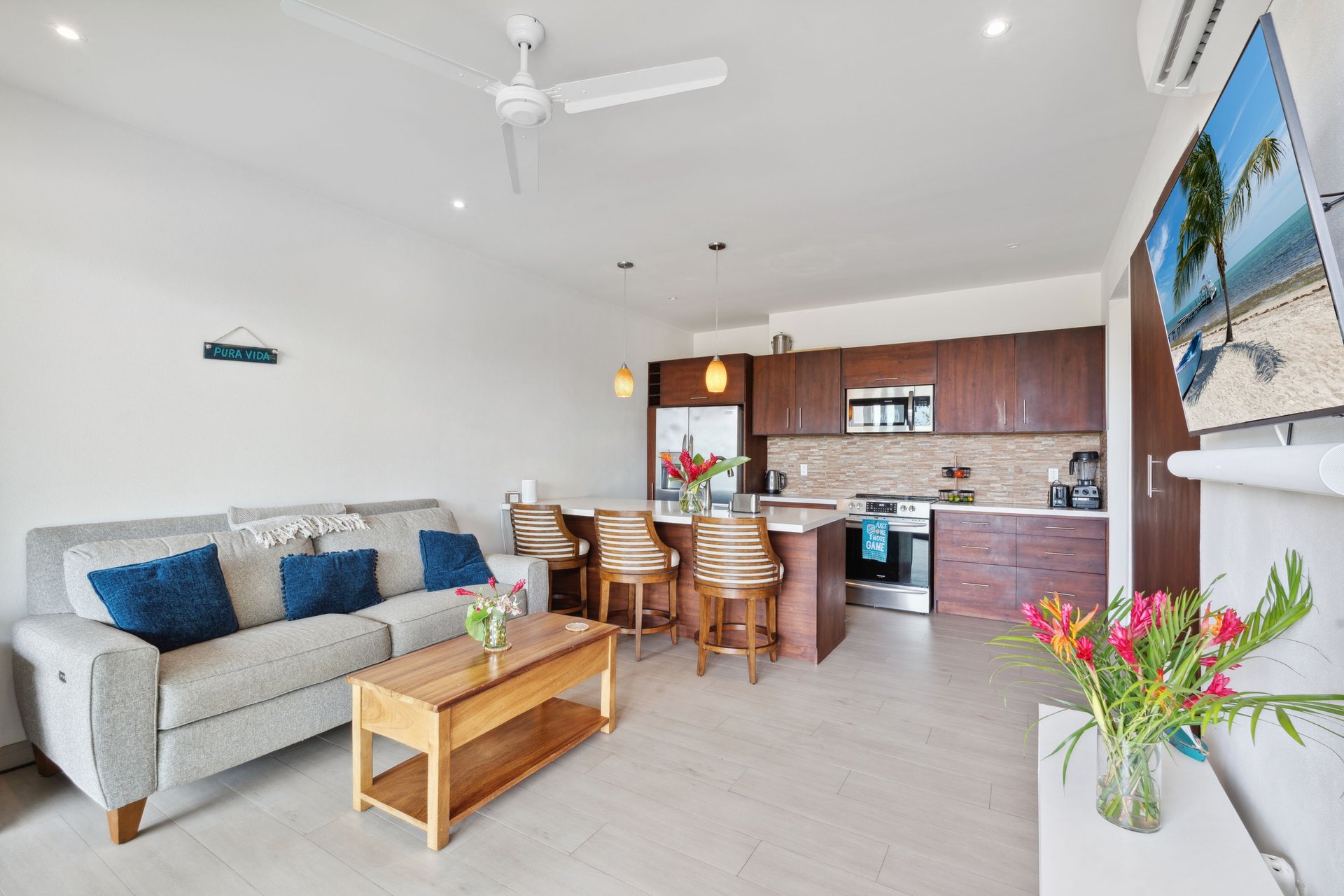Casa Pickle on the Hill | Spacious Private Estate with Pickleball Court, Mature Gardens & Independent Guest Apartment