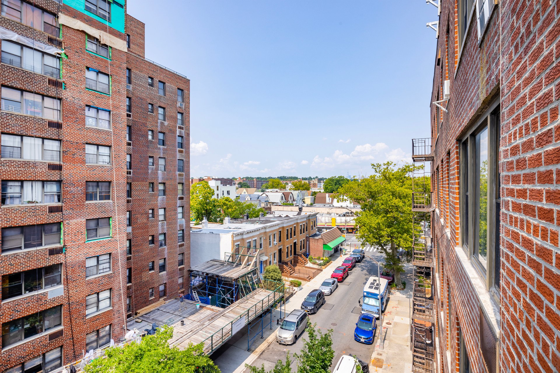 415 Beverly Rd, #6H