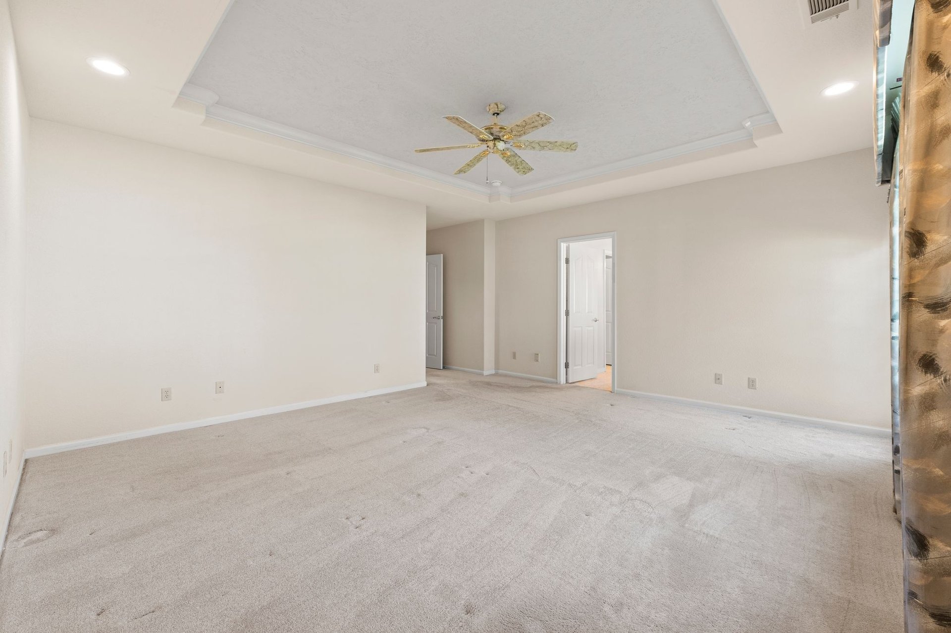 917 Corral Place