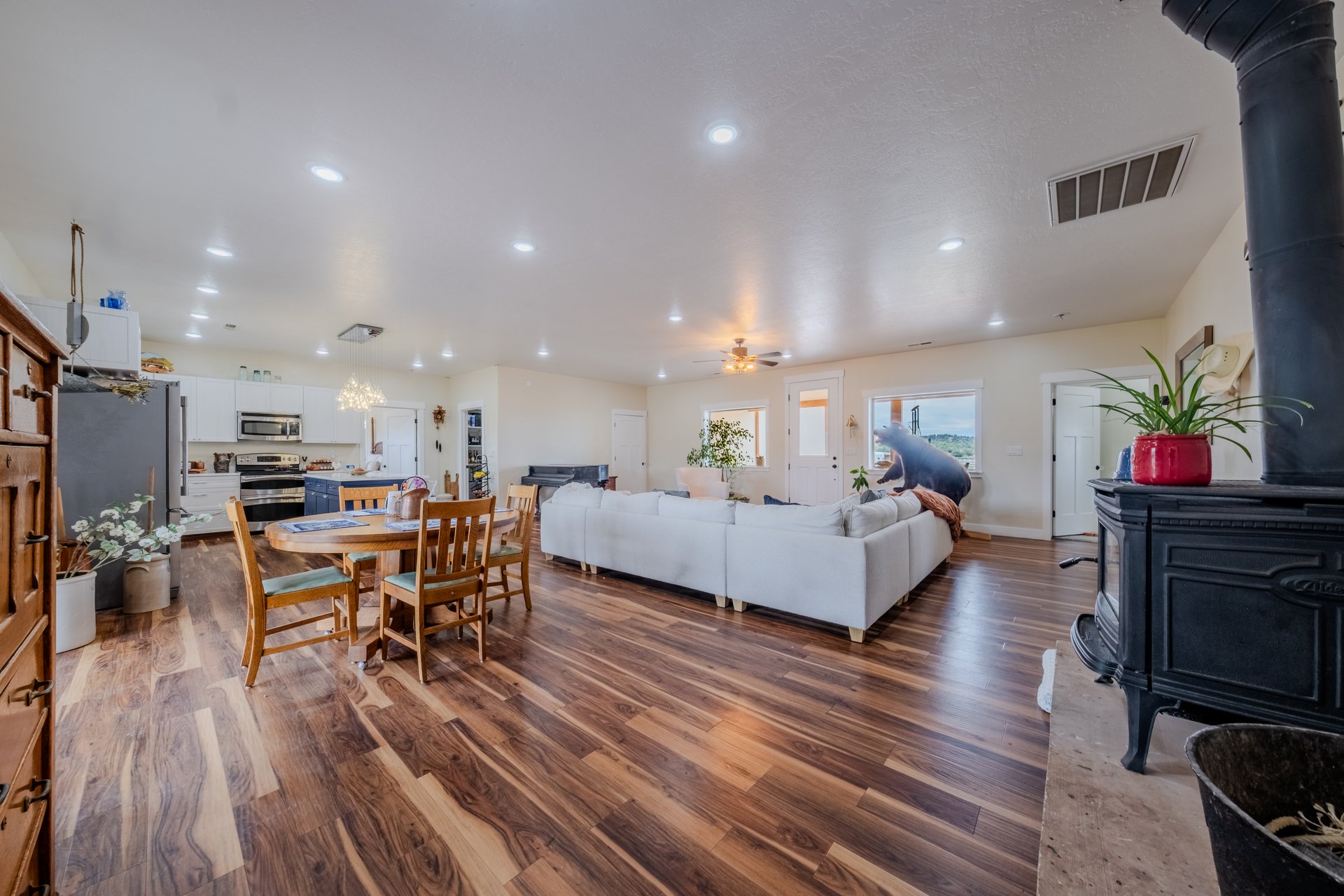 7395 N Johnson Canyon