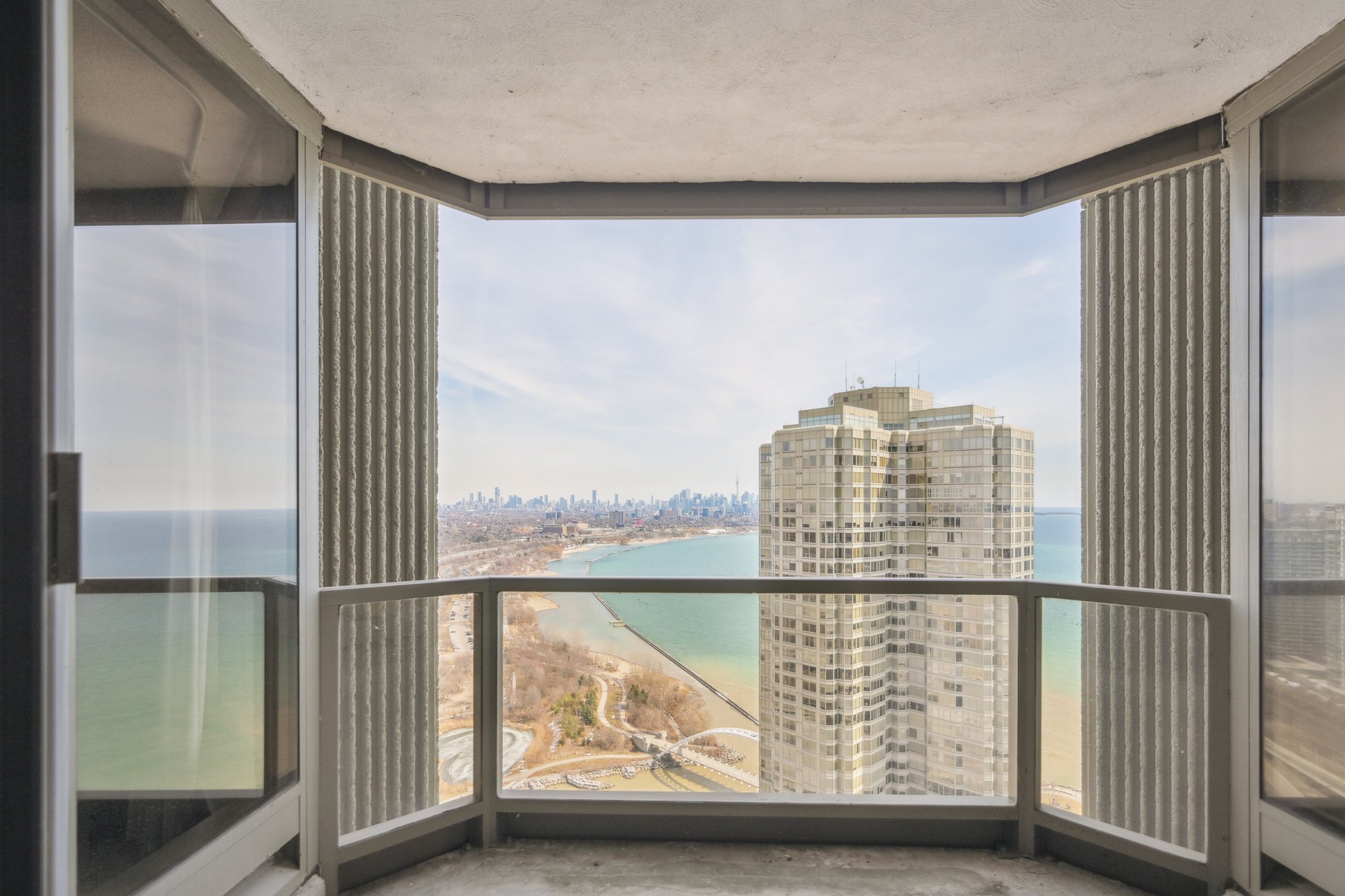 Lakeside Living at the Prestigious Palace Pier