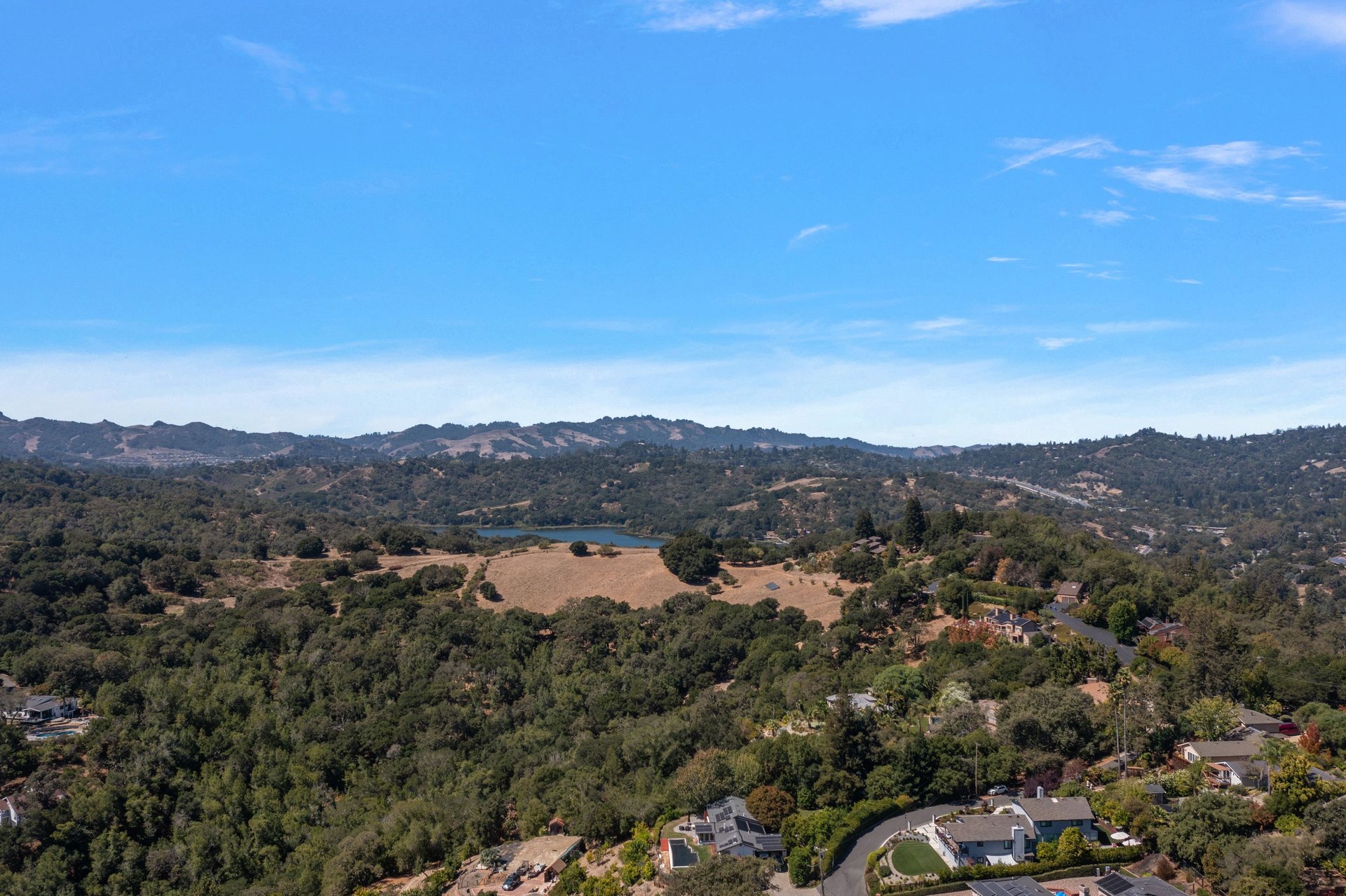 809 Mountain View Dr