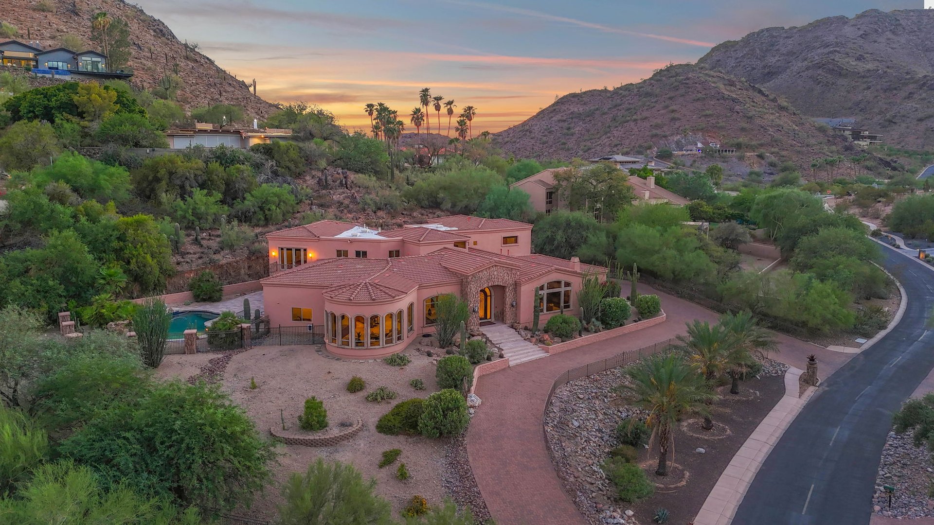 4141 E LAKESIDE Lane