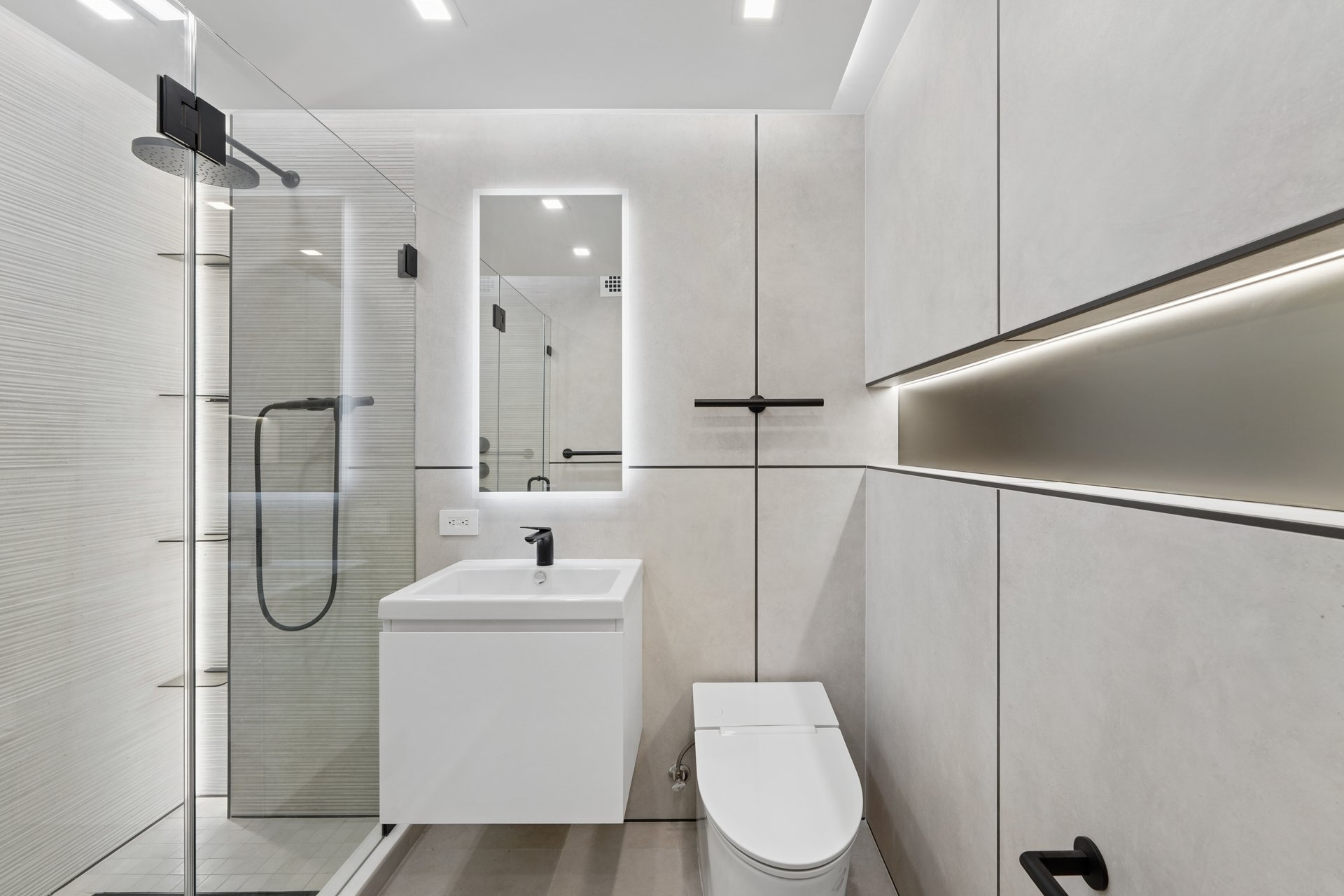 201 West 70th Street Unit 37B
