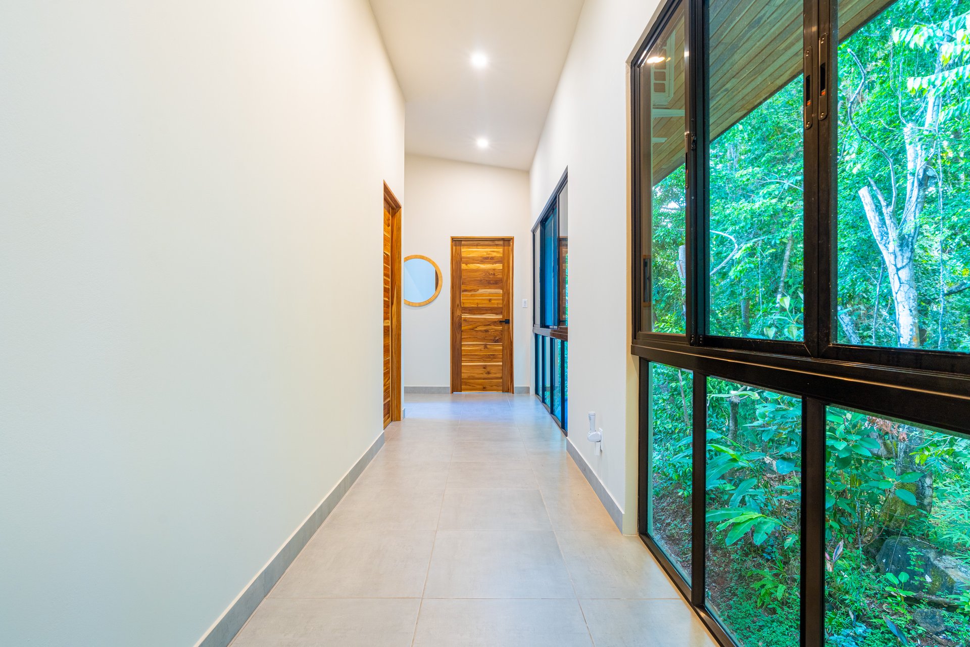 Private Ocean View Oasis- Modern & Tropical in Escaleras