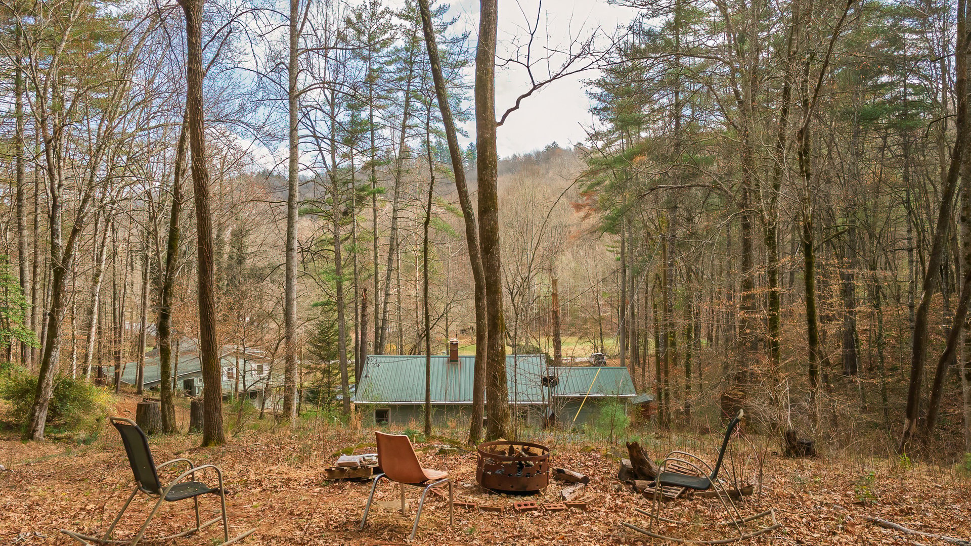2035 Wayah Rd.