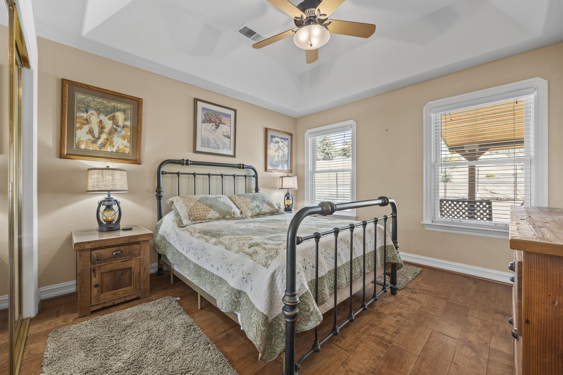 Equestrian Estate in Bear Valley Springs: 25820 Skyline Drive