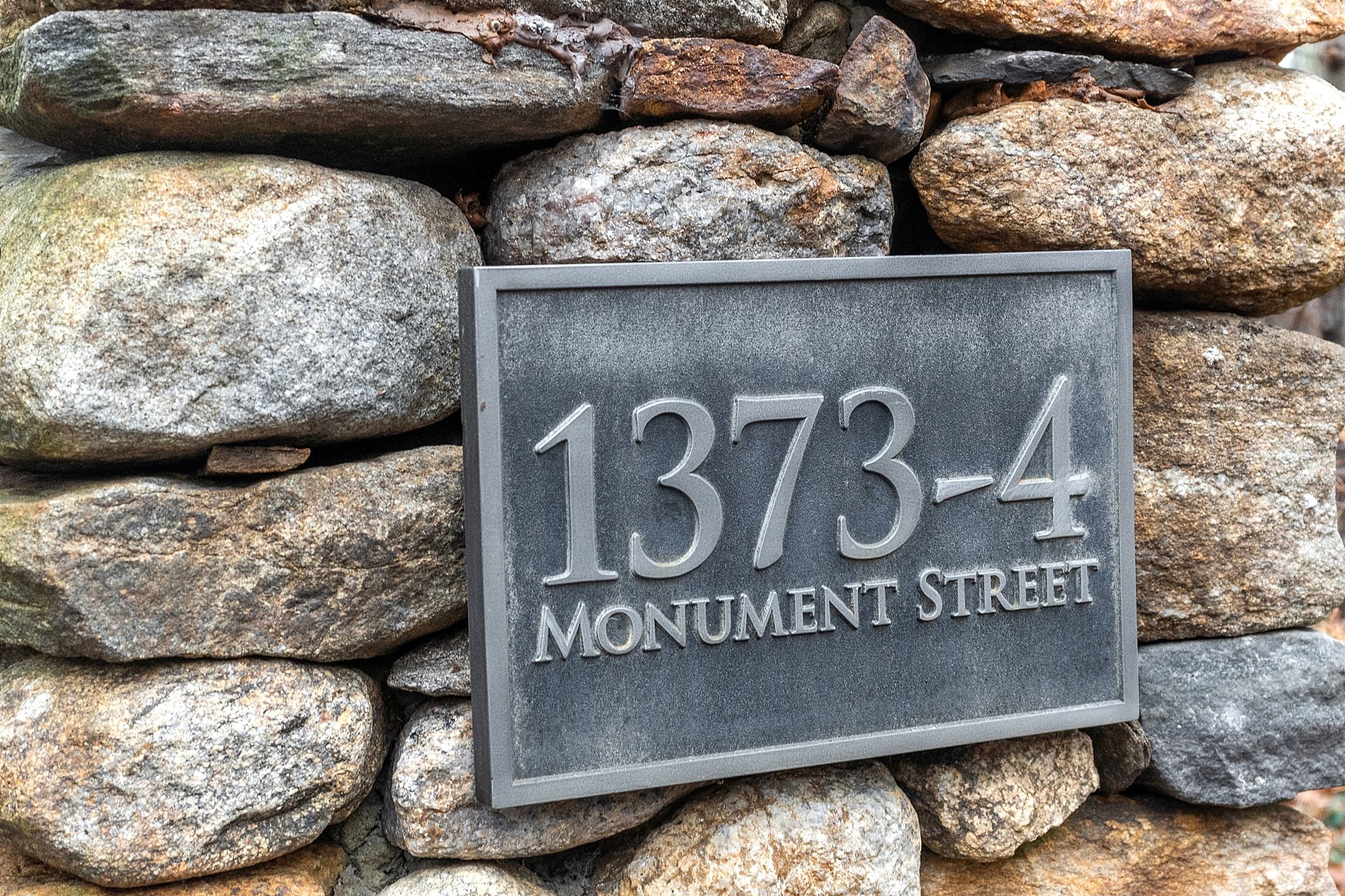 1373-4 Monument Street