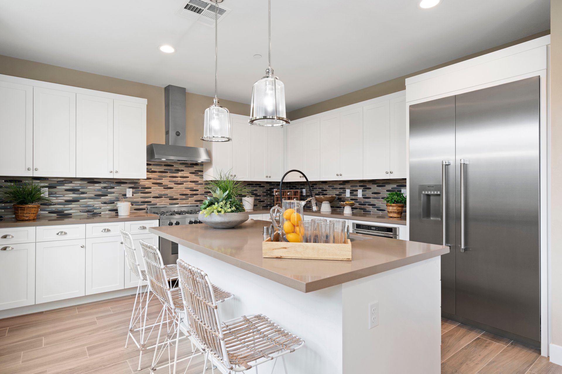 417 Aura Dr