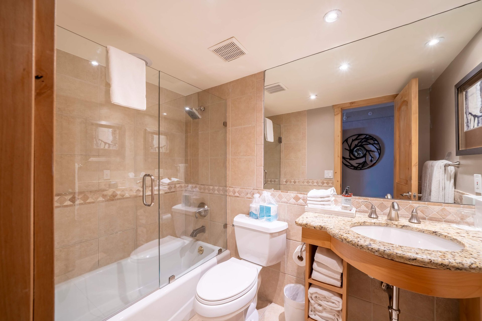 The Lodge at Vail Condominiums #262