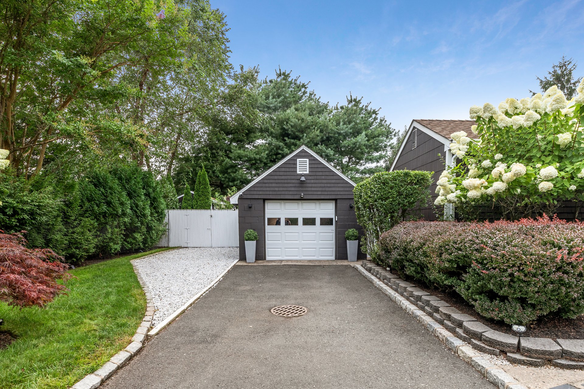 Stylish, Move-In Ready Living in Brookhaven