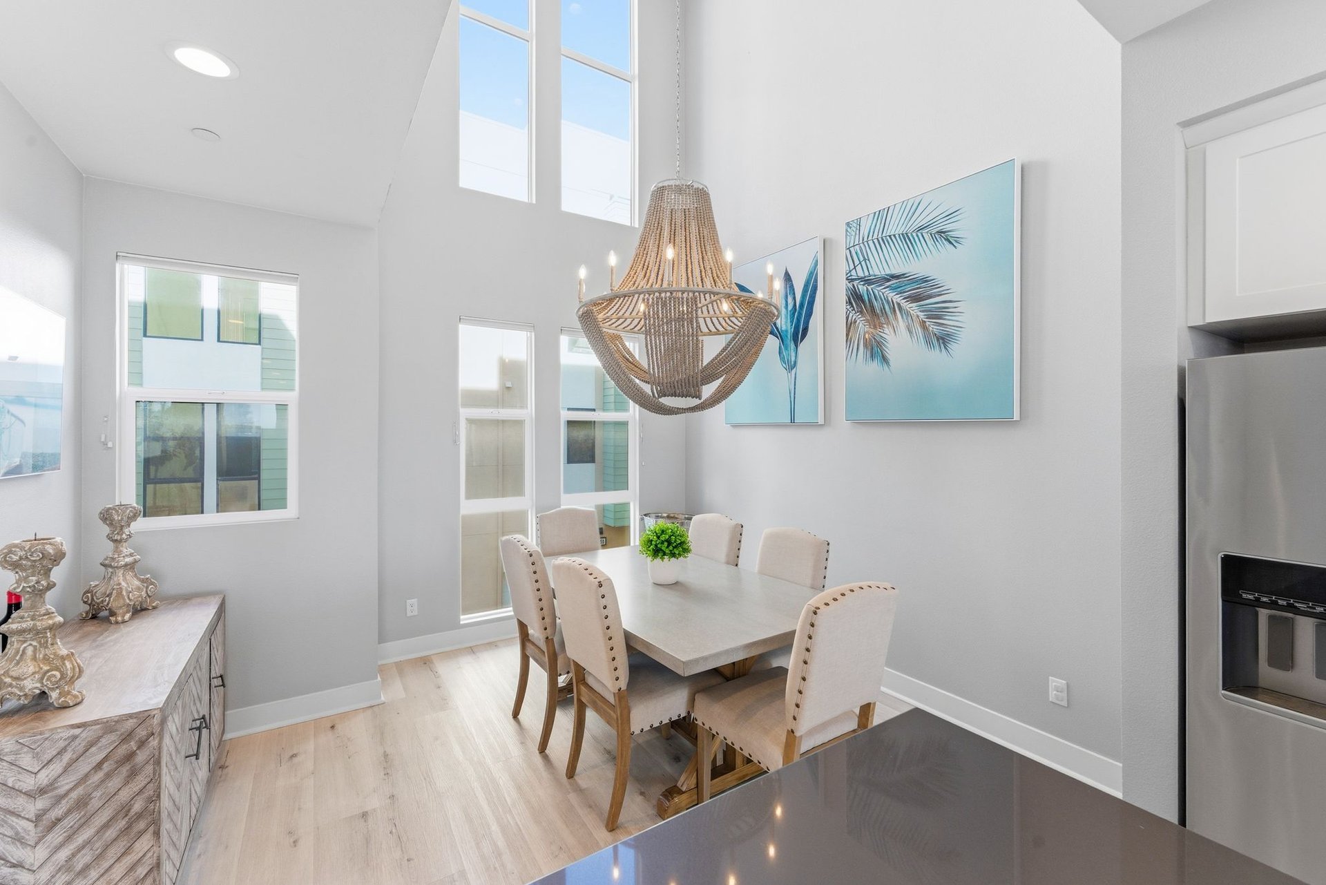 1650 Topanga