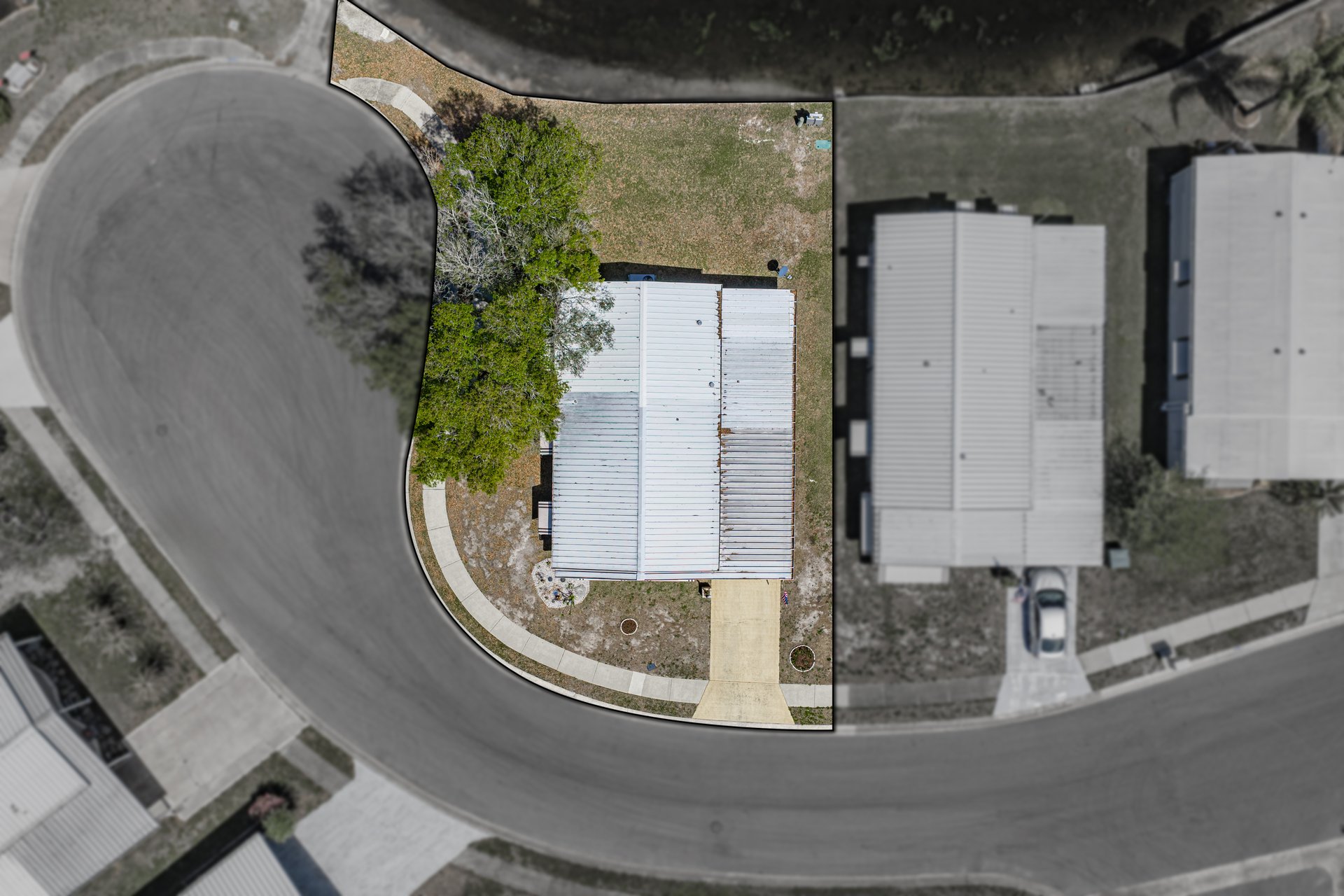 5556 RIVIERA DR