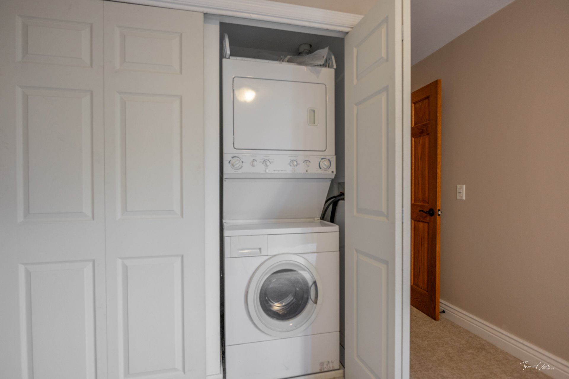 5950 OAKWOOD Drive Unit: 1D