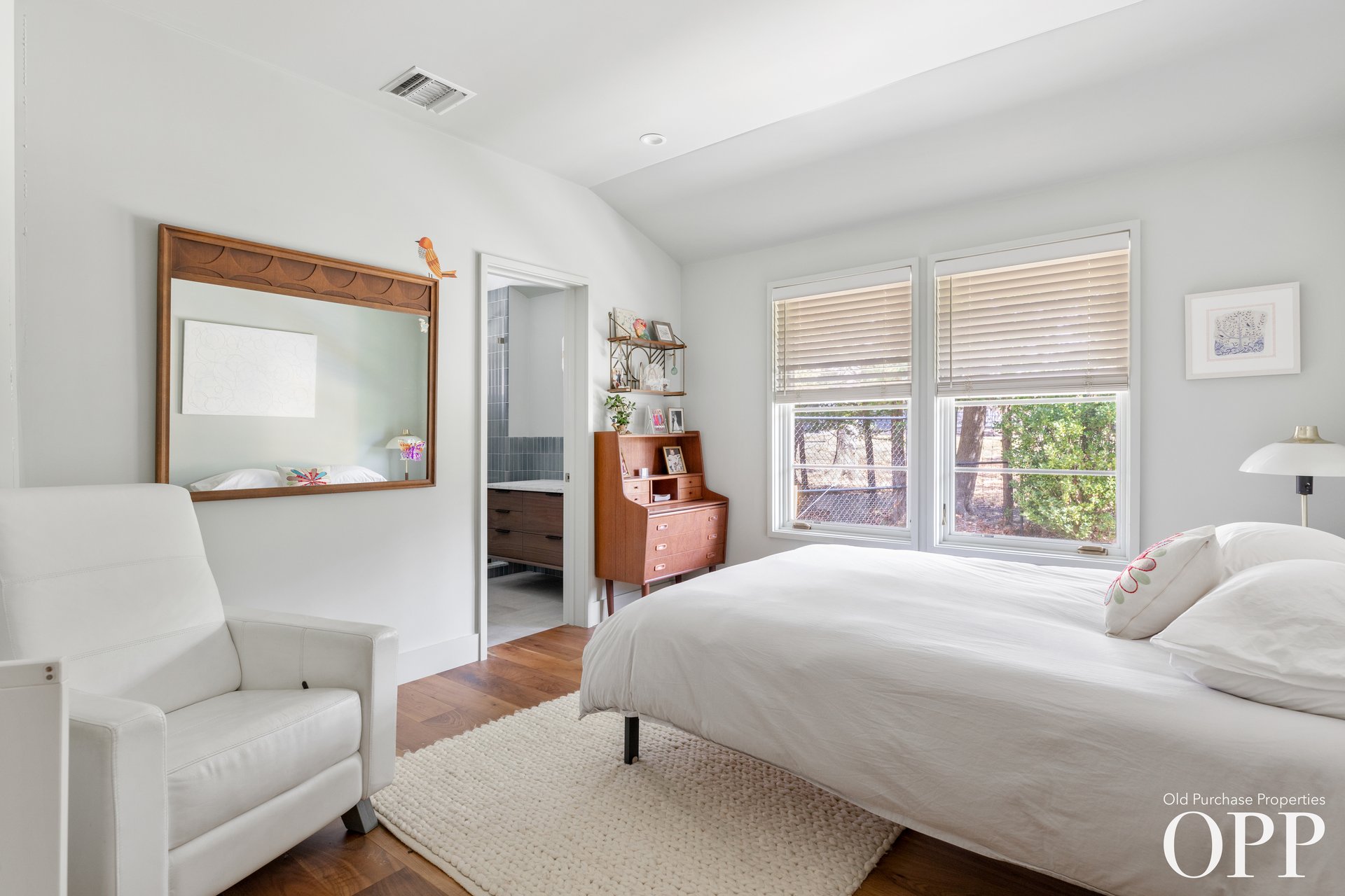 Mid-Century Modern Escape in South Bellport Village
