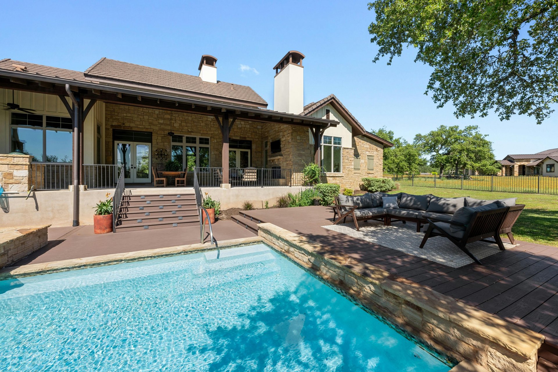 8024 Carlton Ridge