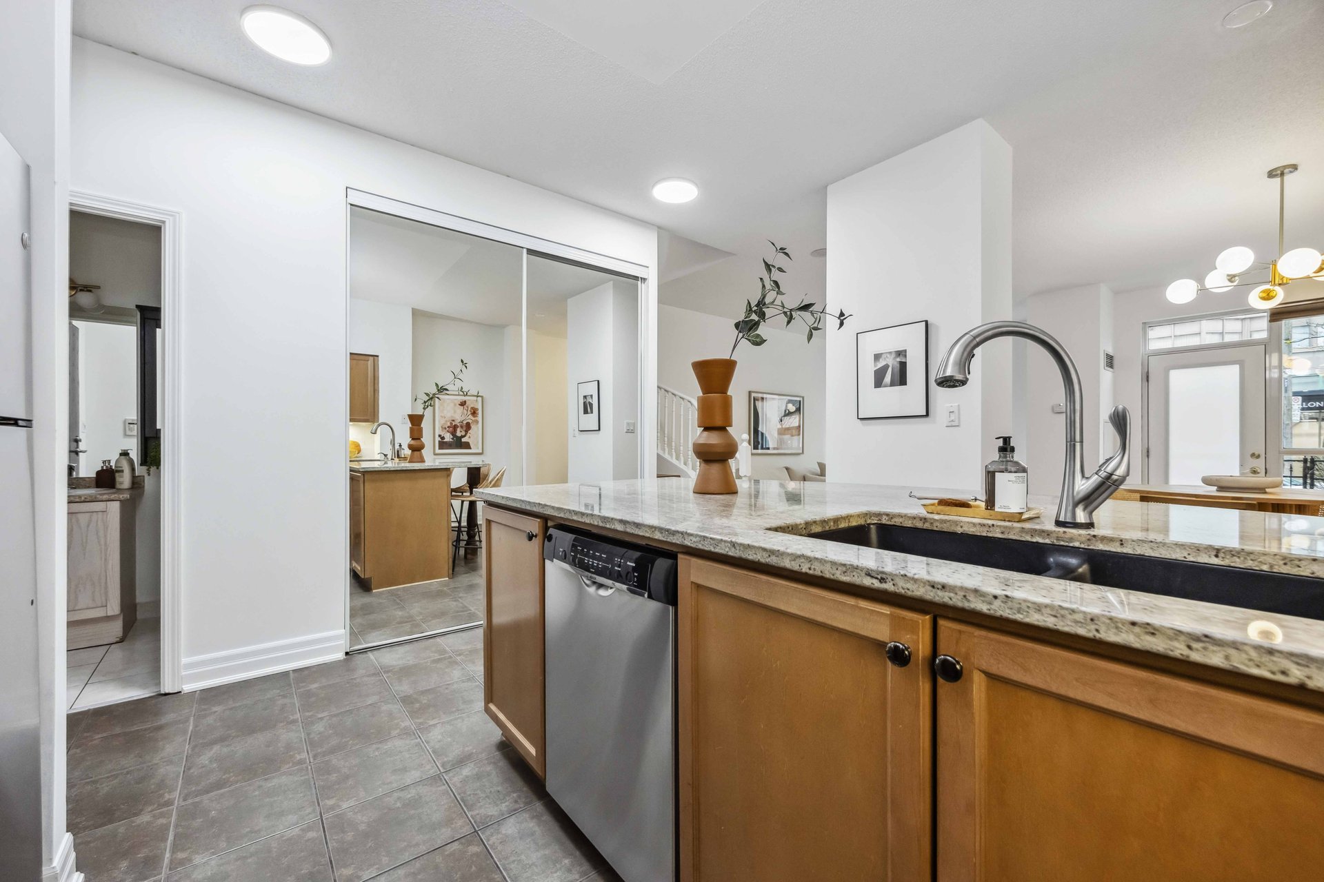 #109 - 18 Spring Garden Avenue, Toronto Unit: 109
