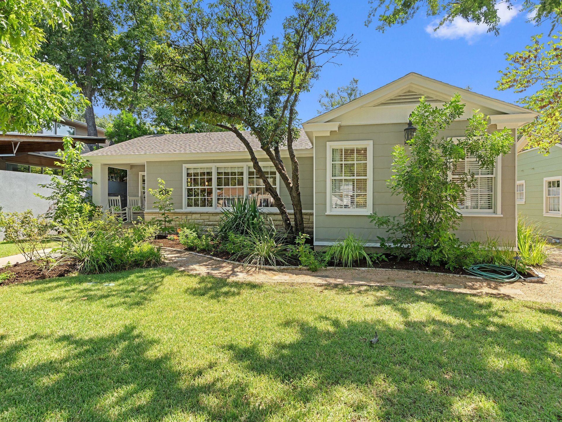 Modern Elegance in Bryker Woods