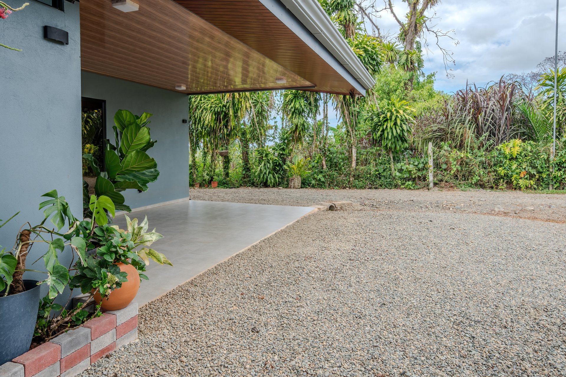 Brand-New Mountain View Home with Pool and Expansion Potential in Villa Nueva, Quepos