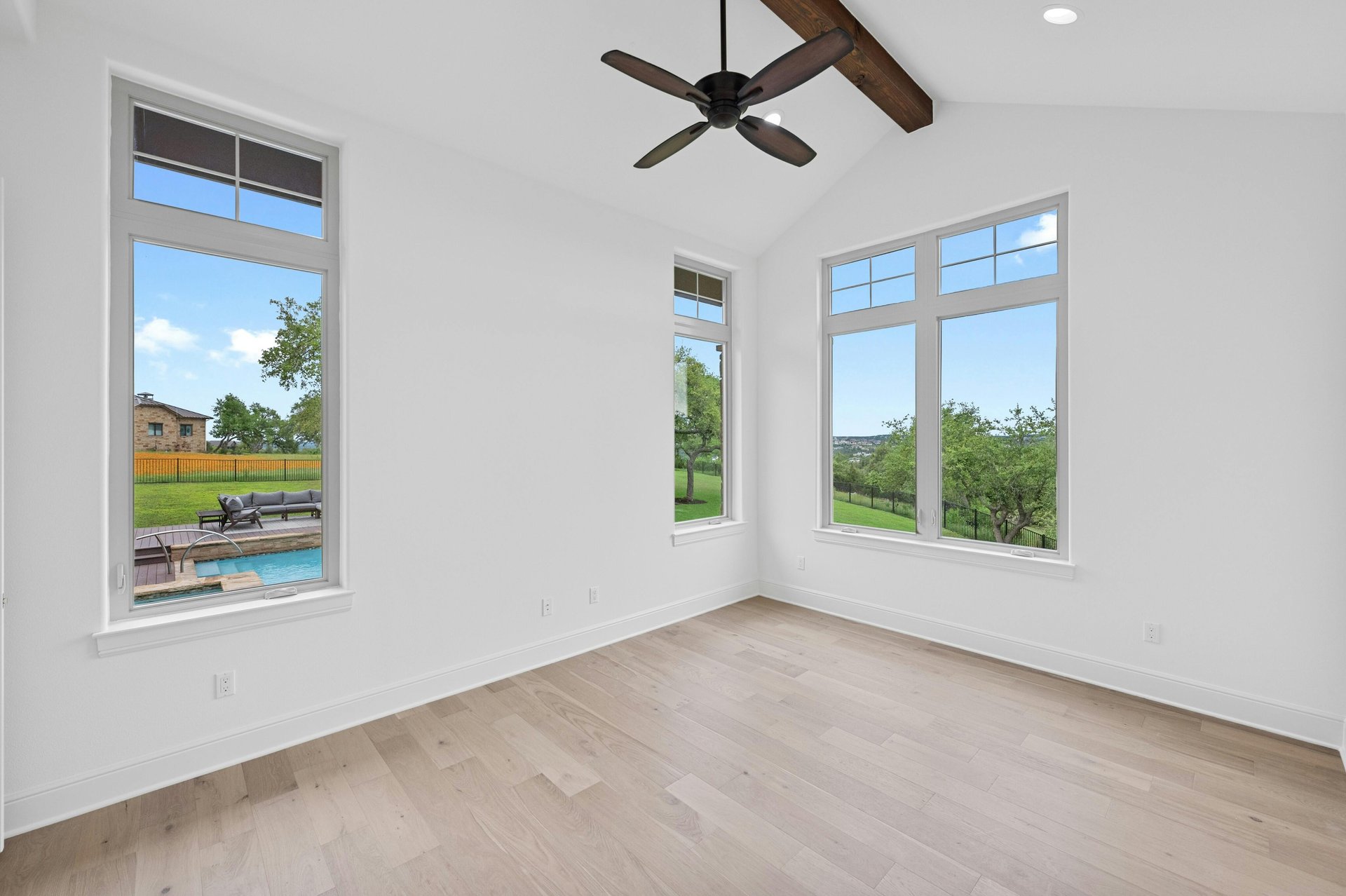 8024 Carlton Ridge