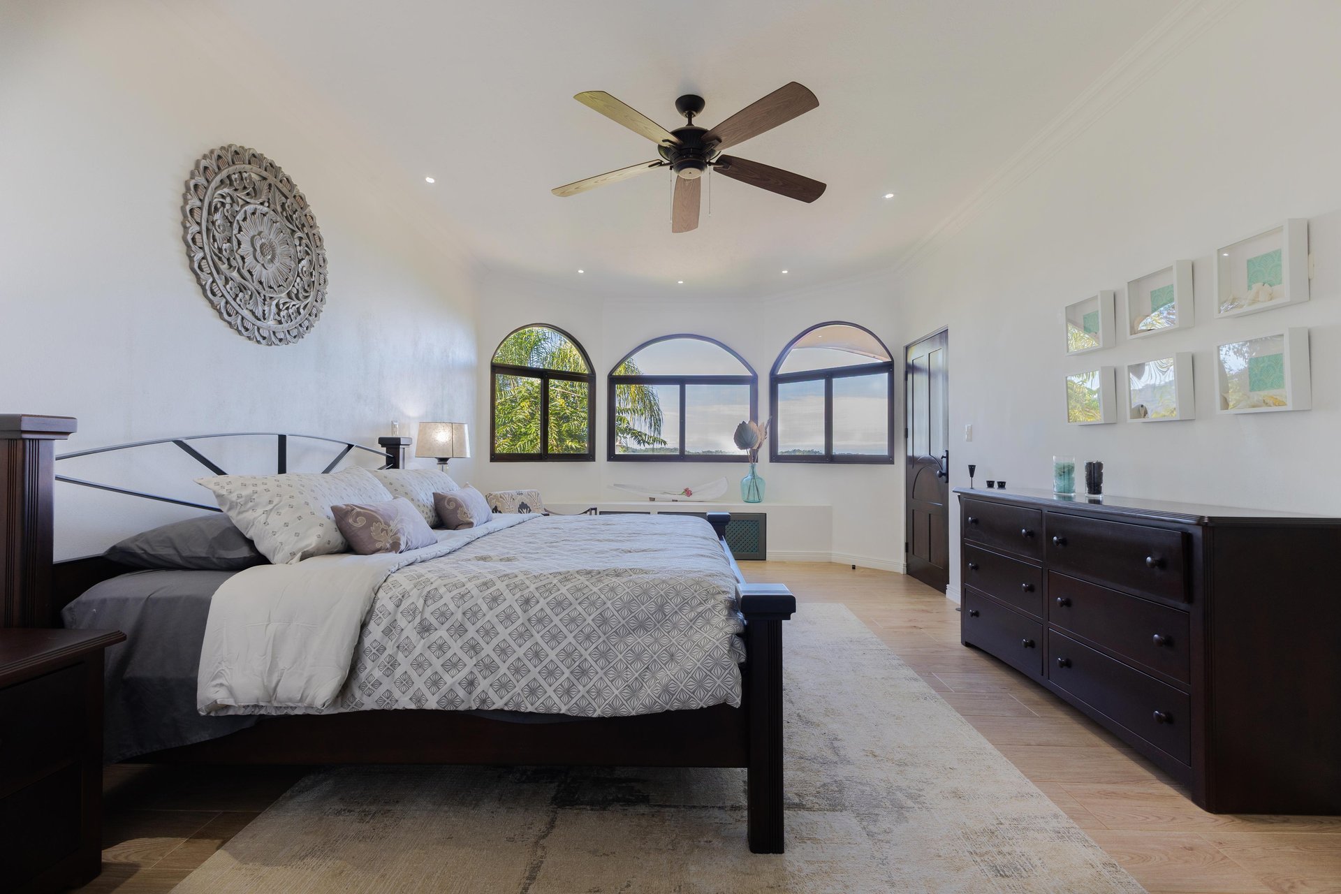 CASA ORQUIDEA – LUXURY HOME WITH OCEAN VIEWS IN GATED COMMUNITY