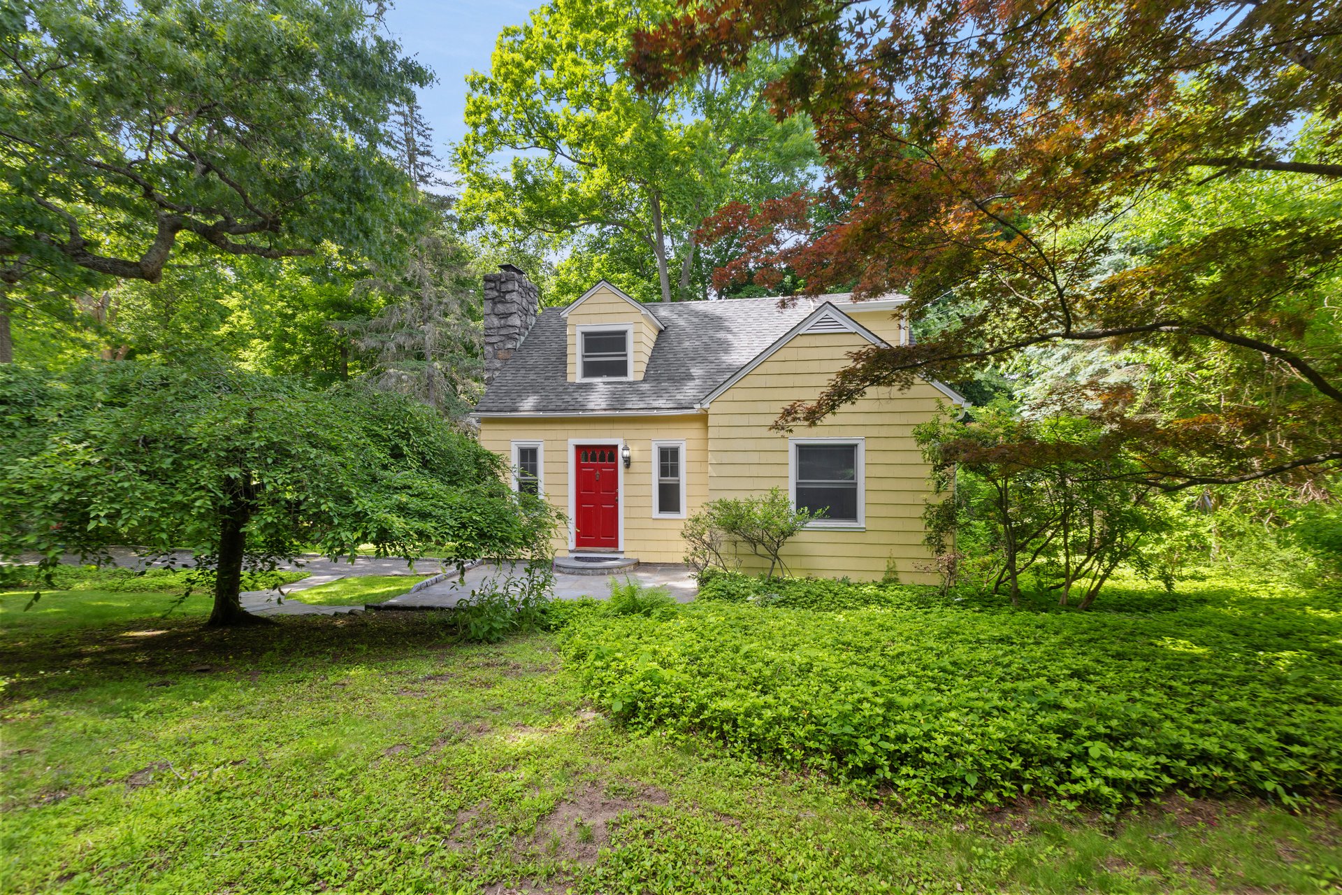 65 Laurelton Road