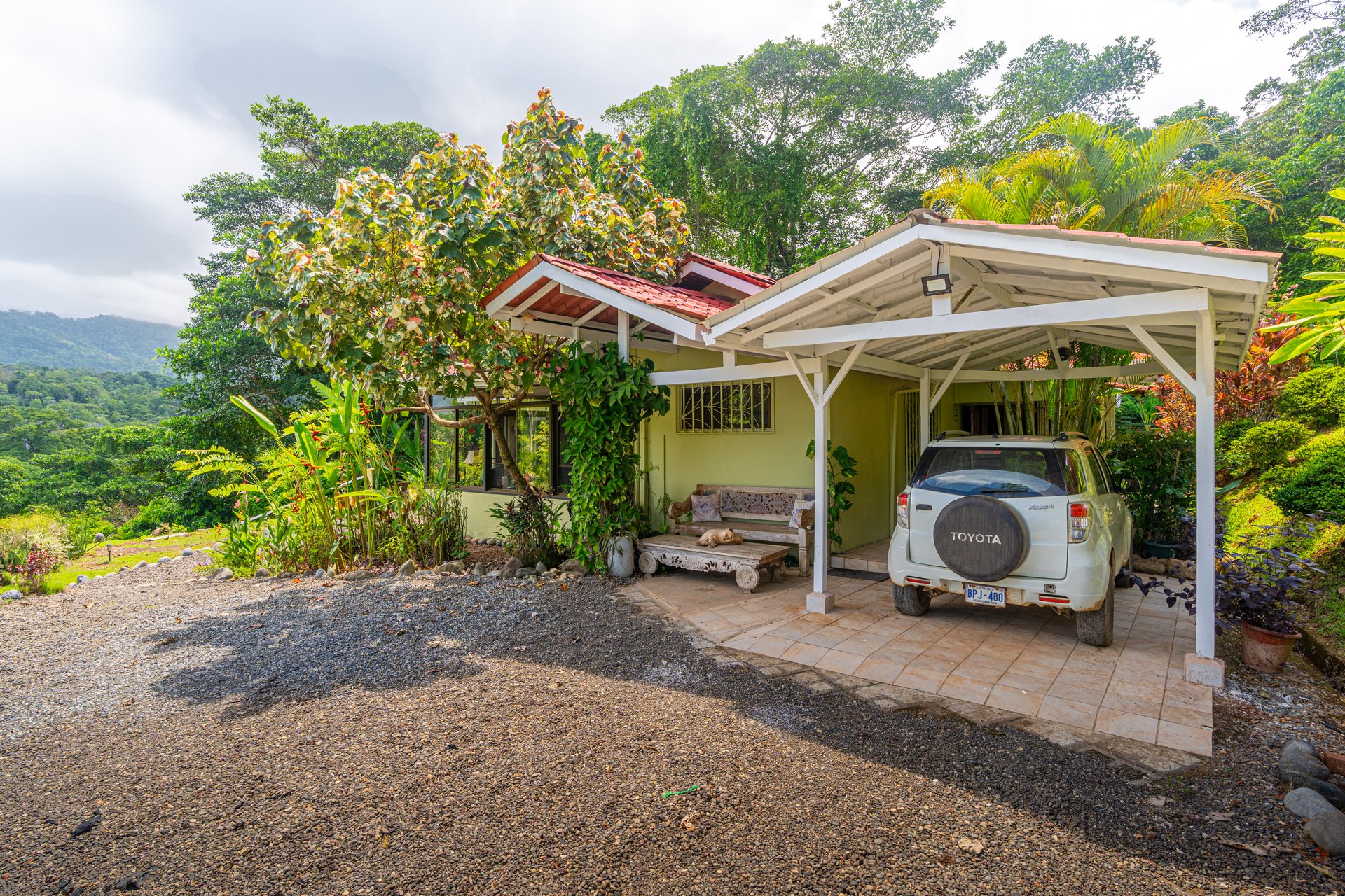 Amazing Mountain View and Ocean View House and Guest House on 4.5 Acres of land in Ojochal