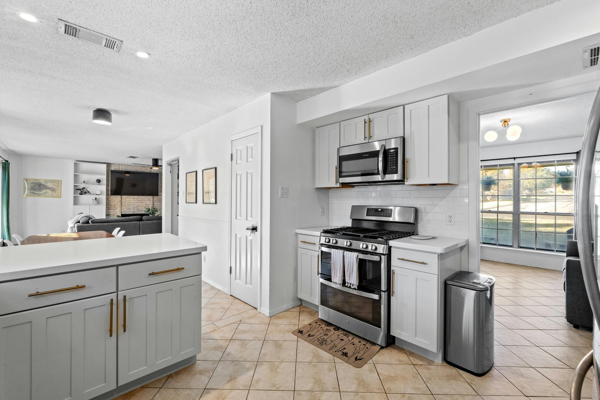Enchanting Gracywoods Retreat with Pool, Multiple Living Spaces, and Near Domain & Q2 Stadium!