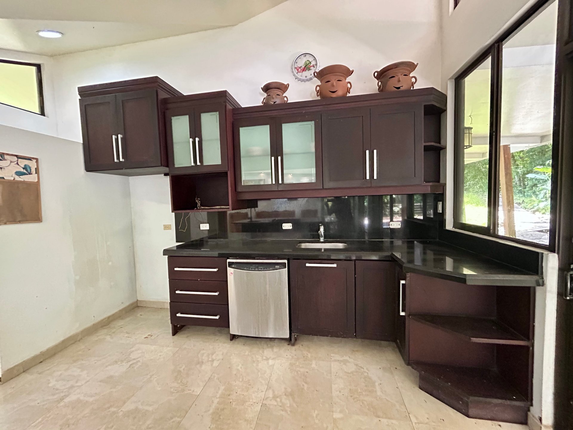 Fixer-Upper Home with an studio Office in Palmar Norte on a 7.58 Acres Property