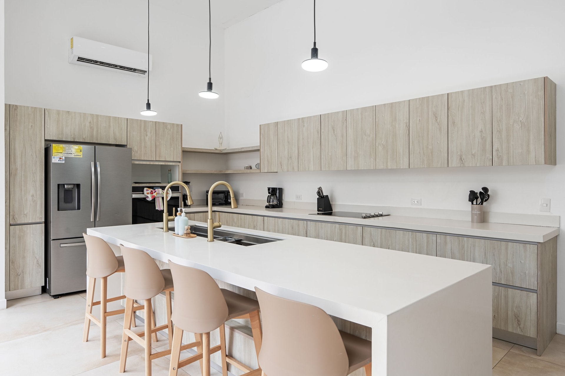 Castillo Blanco | Modern 4 Bedroom Home with Saltwater Pool – Walk to the Beach + Seller Financing Available