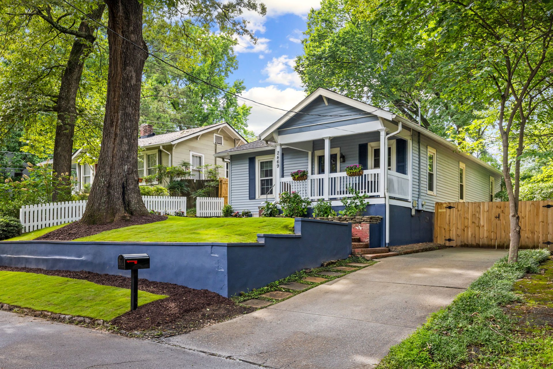 2469 Forrest Ave NW