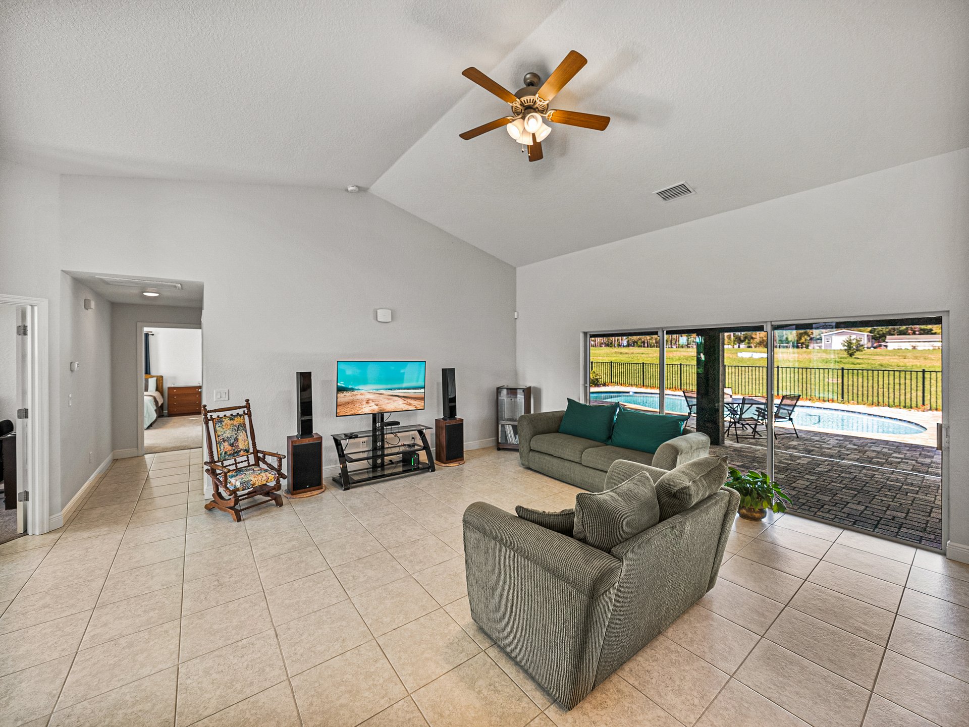 17703 COUNTRY SQUIRE LN