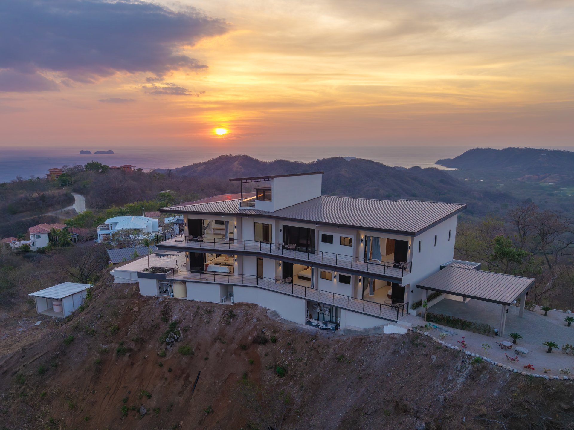 Casa Vista Escondida | 5 Bedroom Ocean View Estate with Seller Financing & Additional Lot in Playa Potrero Costa Rica