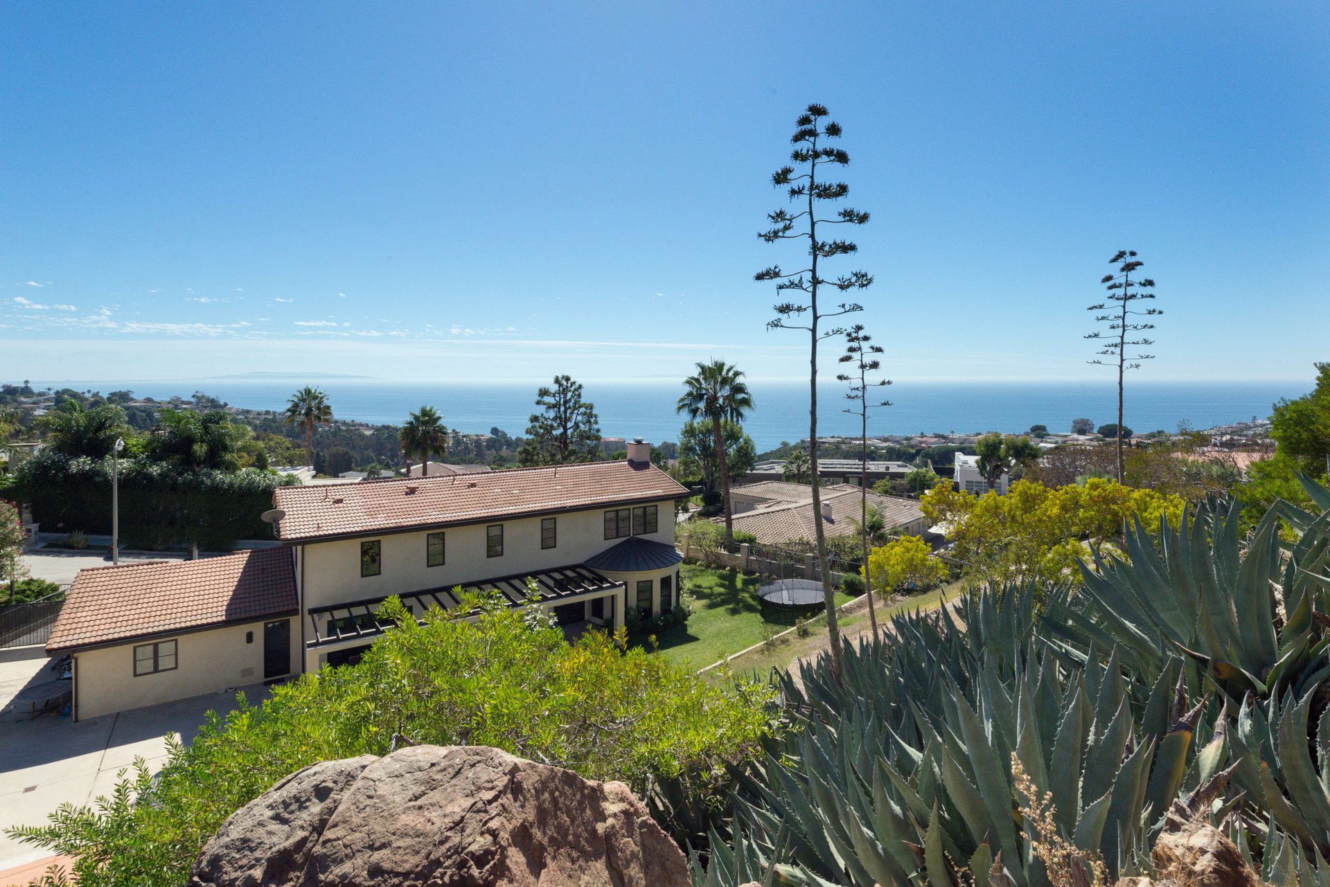 467 Surfview Dr
