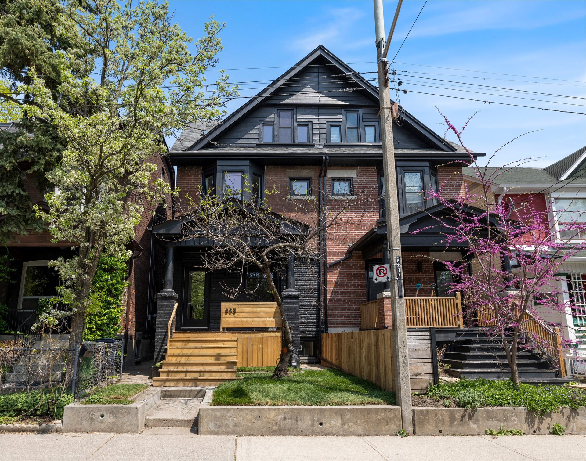 853 Manning Ave