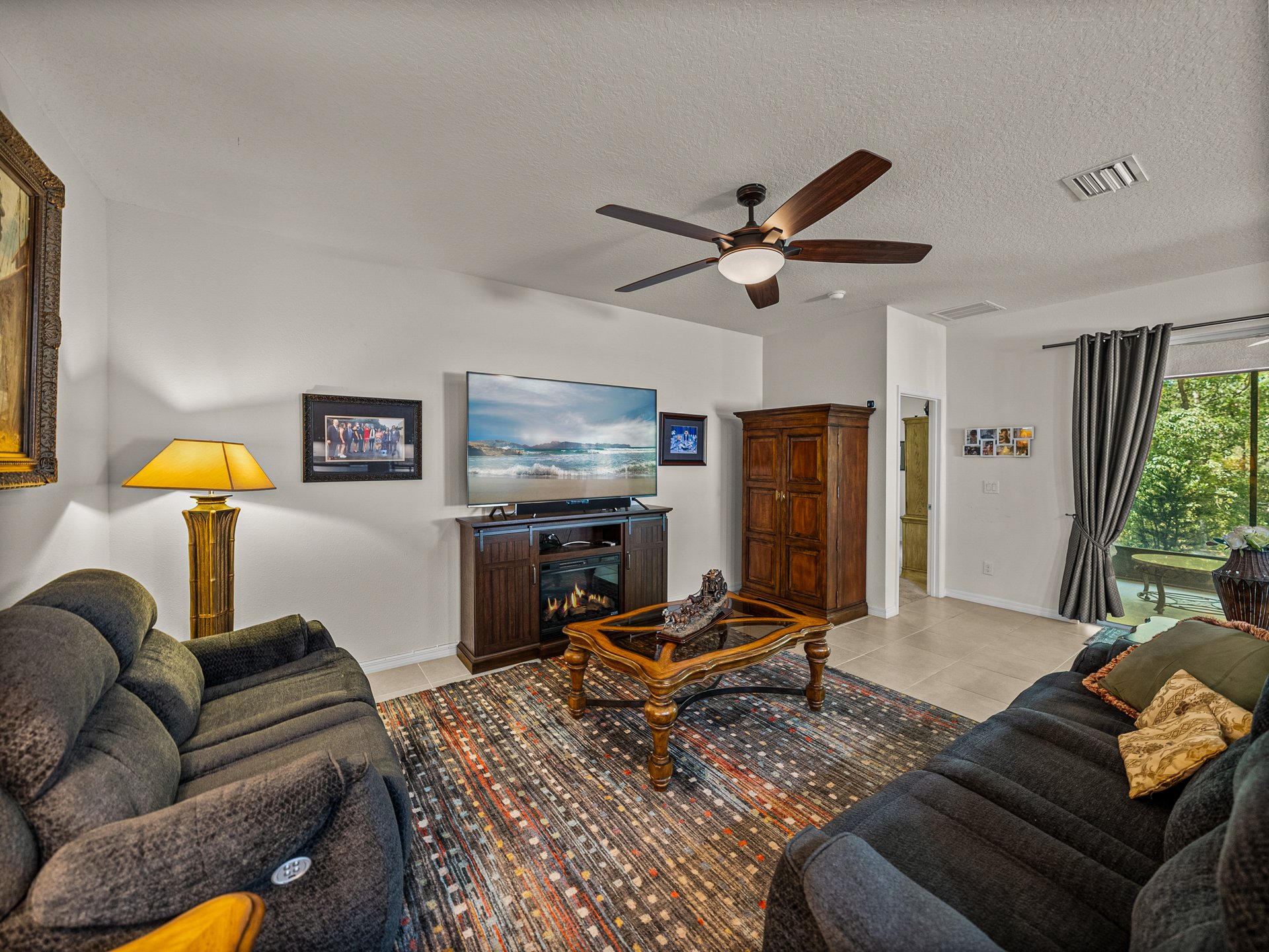12669 EASTPOINTE DR