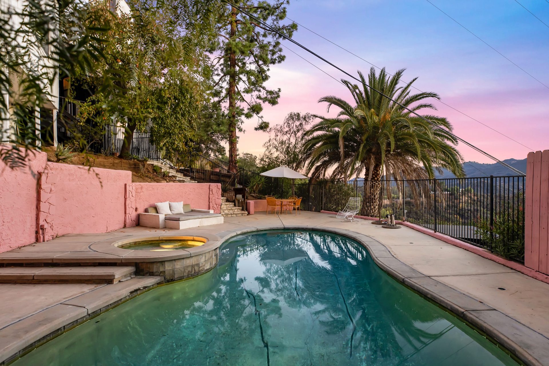 22878 Portage Circle Dr