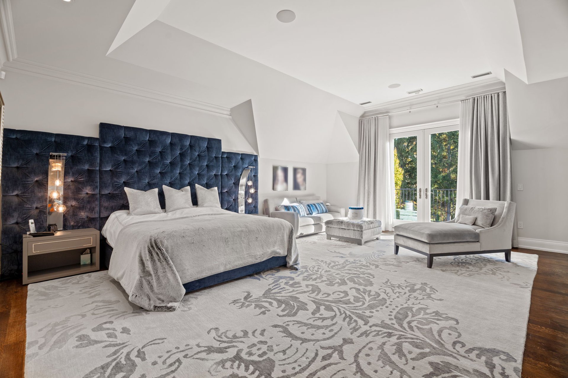 Opulent Elegance