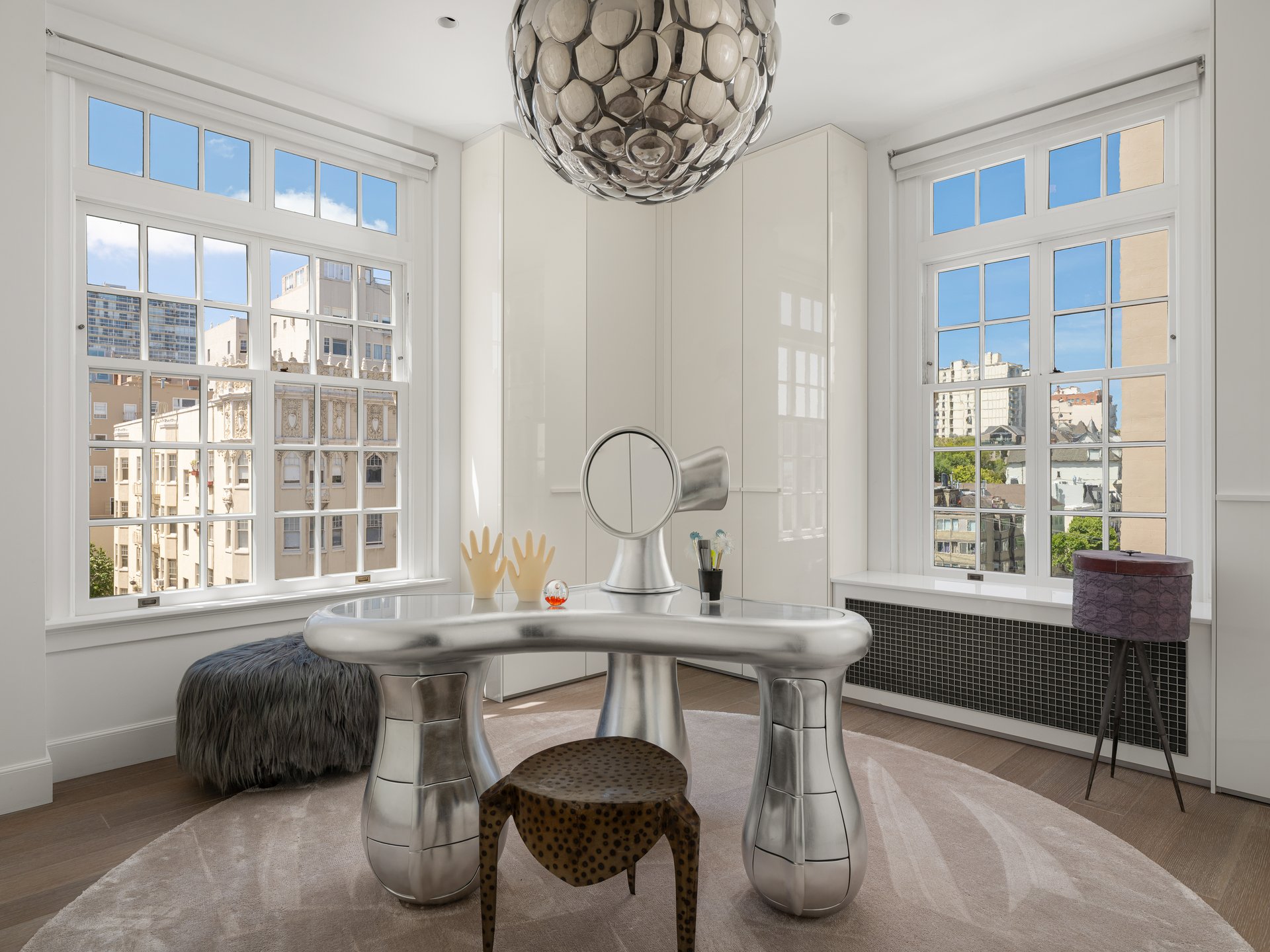Magnificent Apartment at The Heights