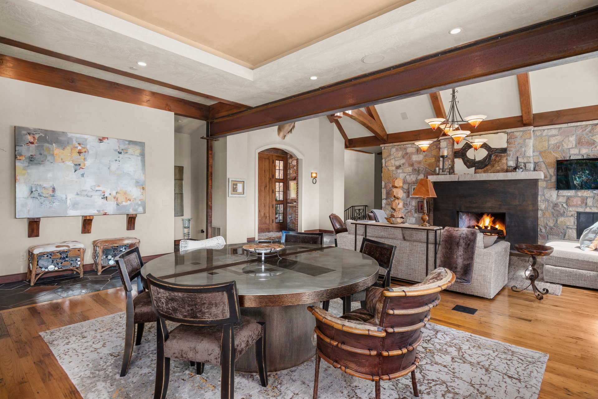 863 Hunter Creek