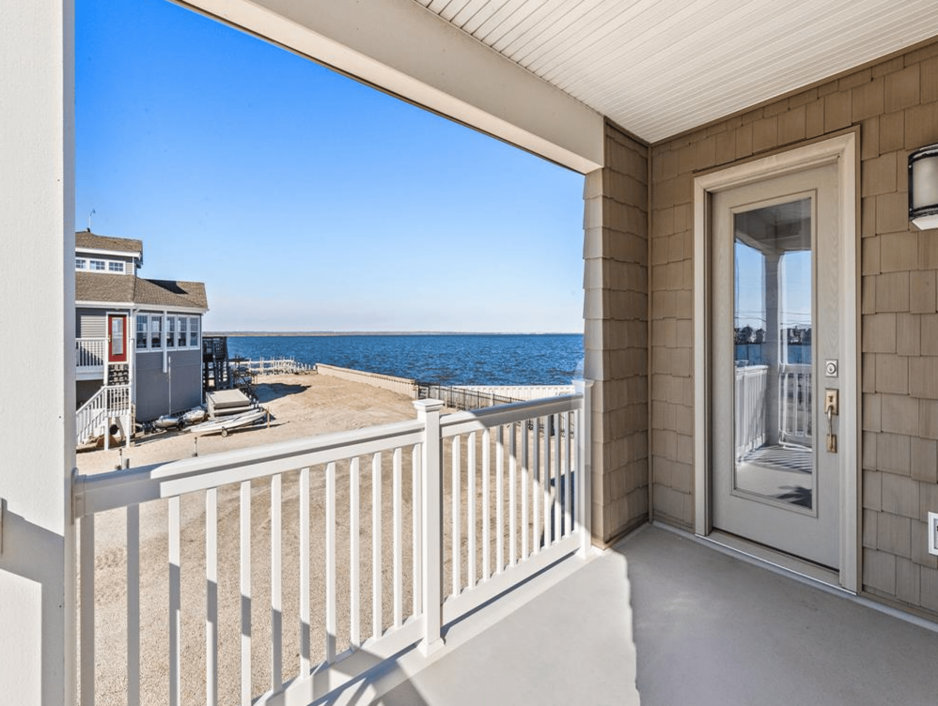 386 N 10th, Surf City