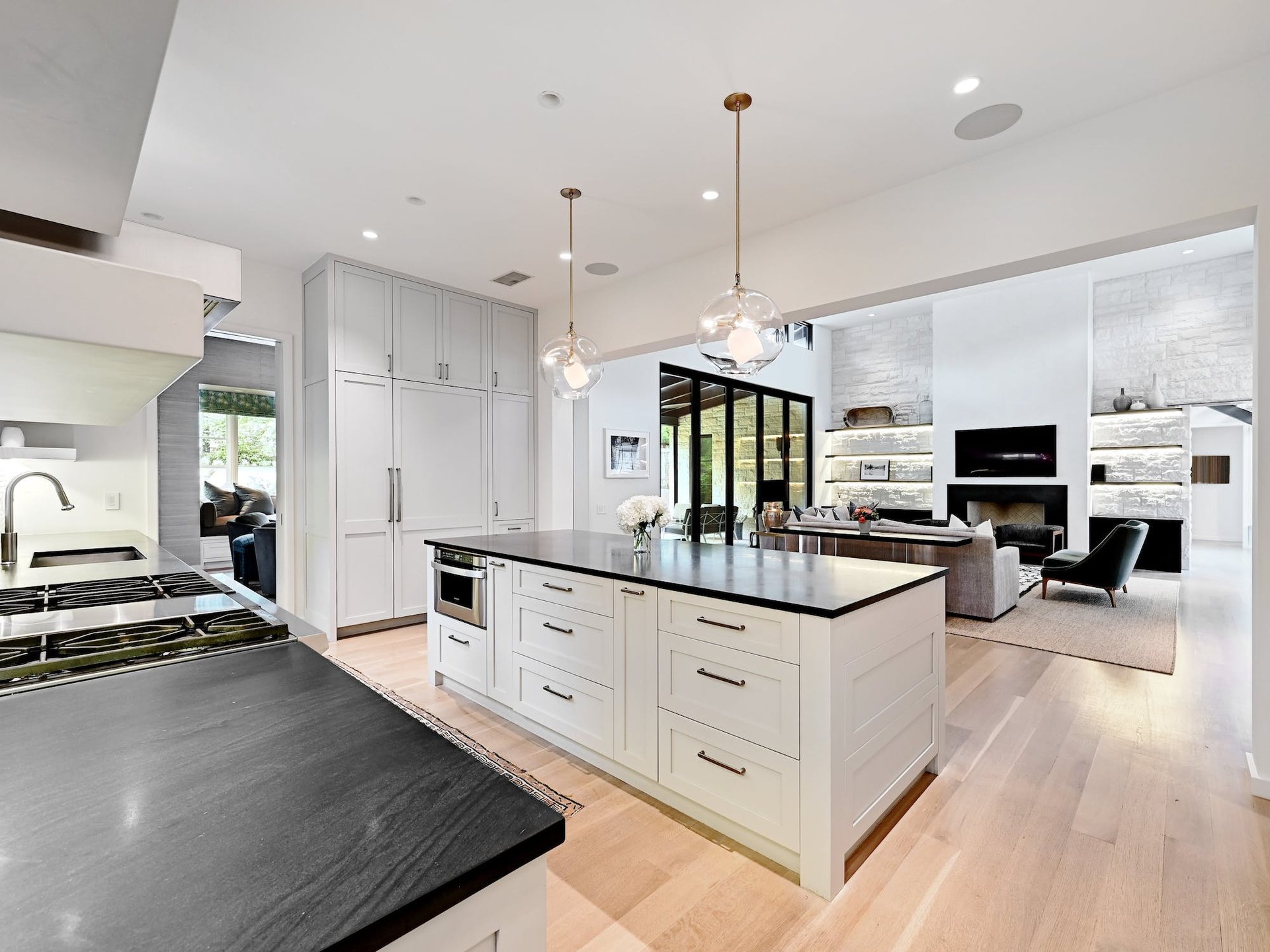 2906 Greenlee DR