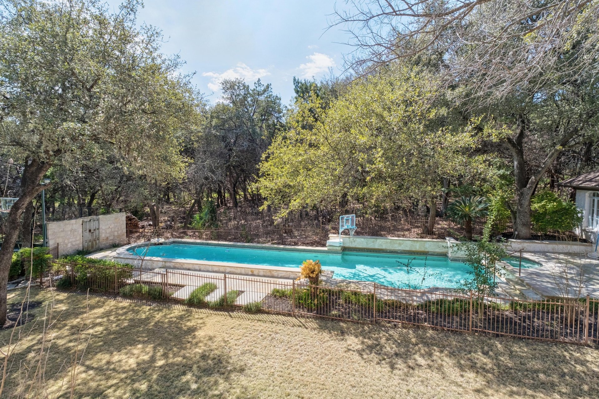 2900 Meandering River Court