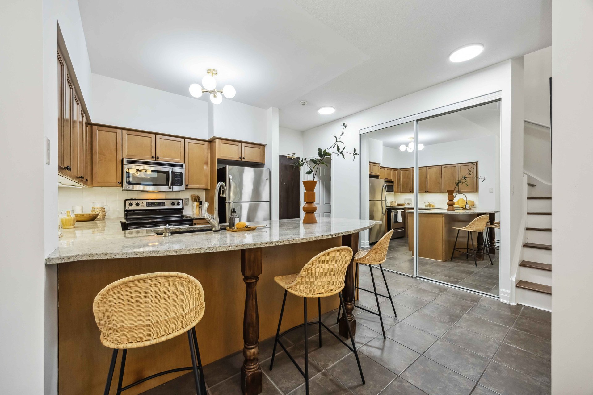 #109 - 18 Spring Garden Avenue, Toronto Unit: 109