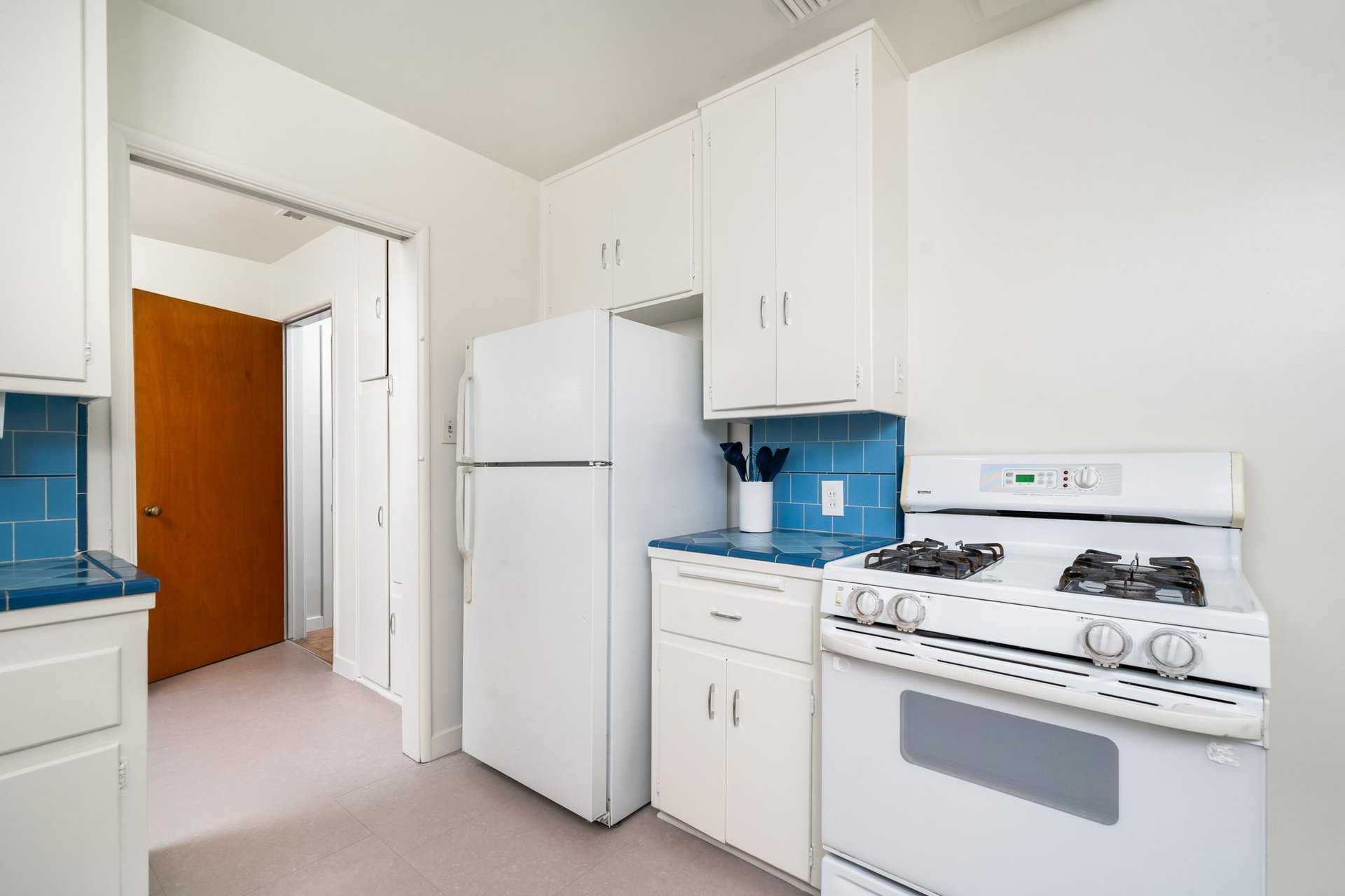 226 E Villanova