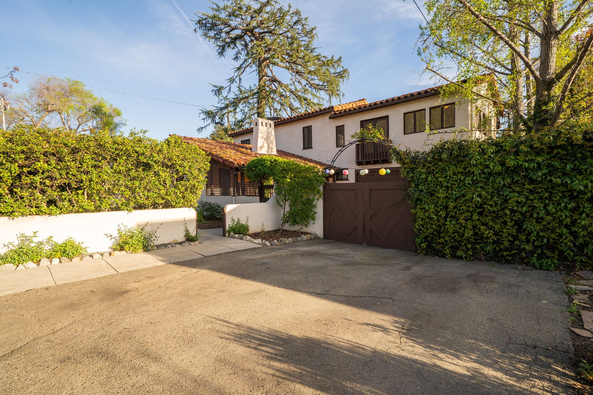 777 N Indian Hill