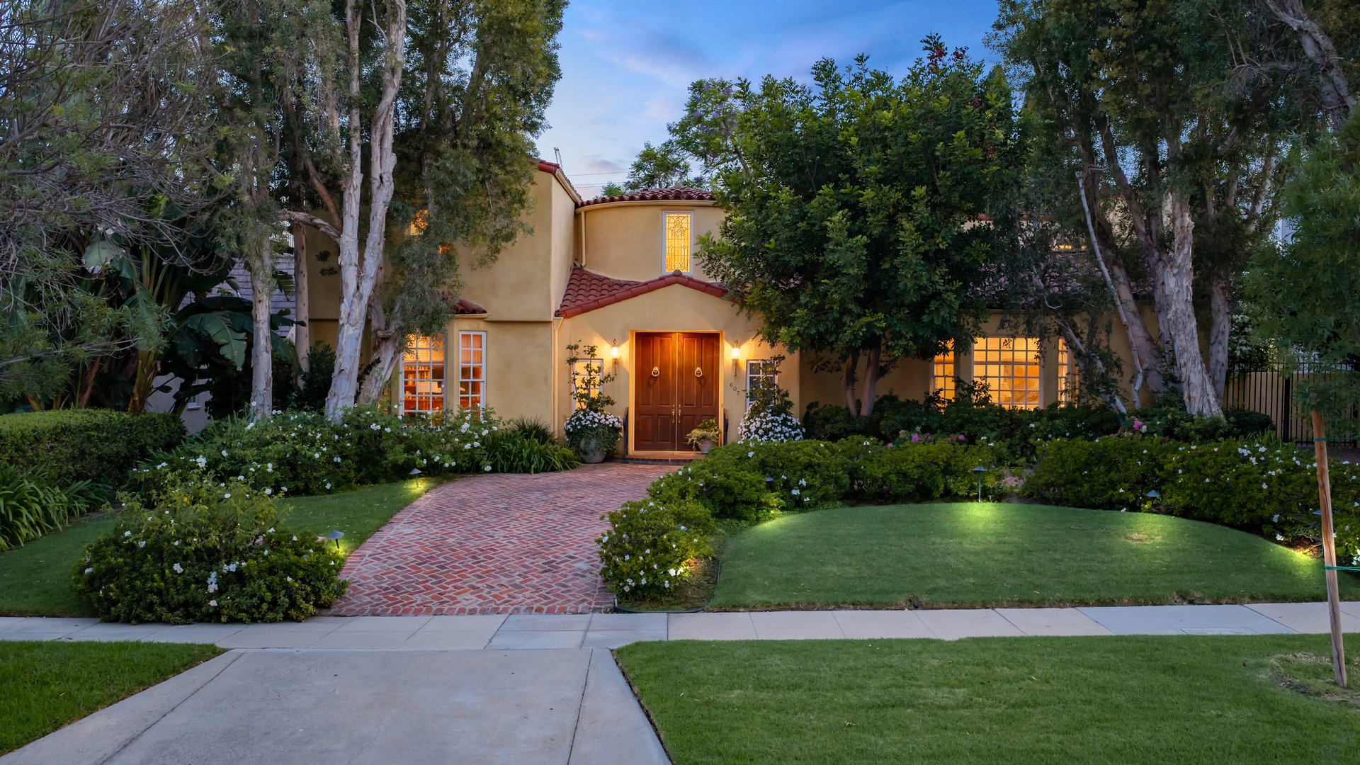 607 N Linden Drive, Beverly Hills